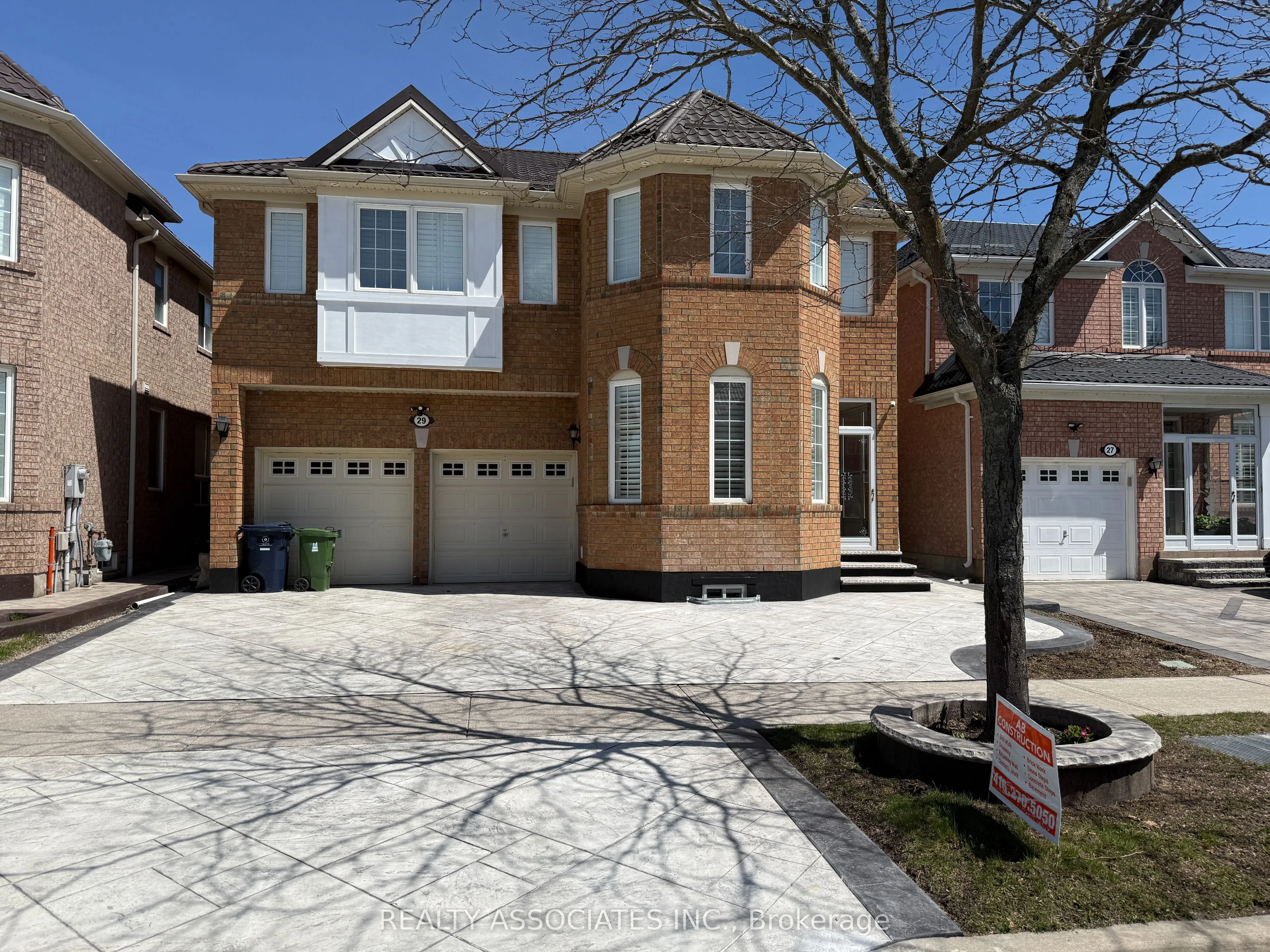 Detached Home For Lease | E13047710