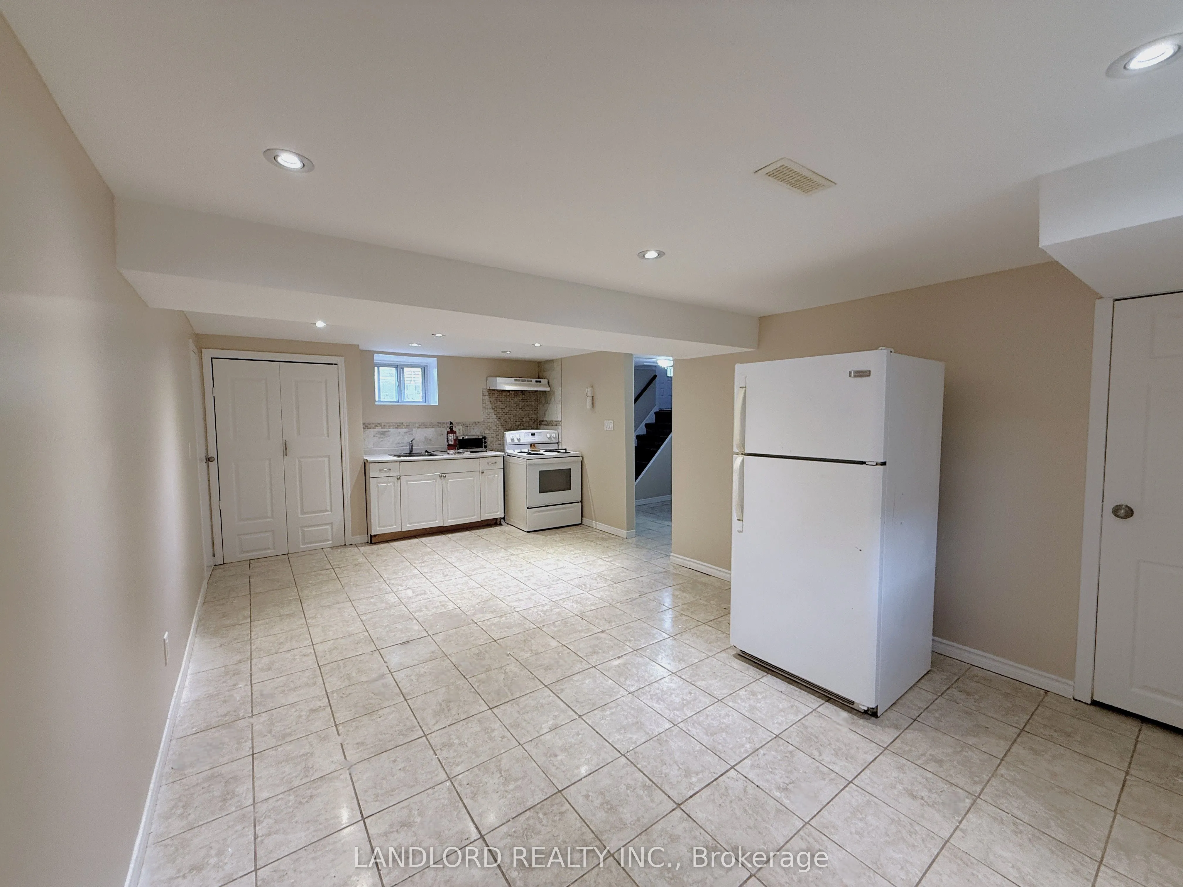Detached Home For Lease | E13047786