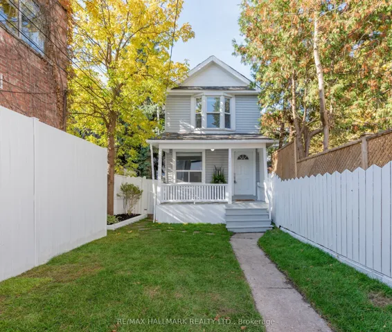 106  Willow  Avenue, Toronto E02, ON M4E 3K3