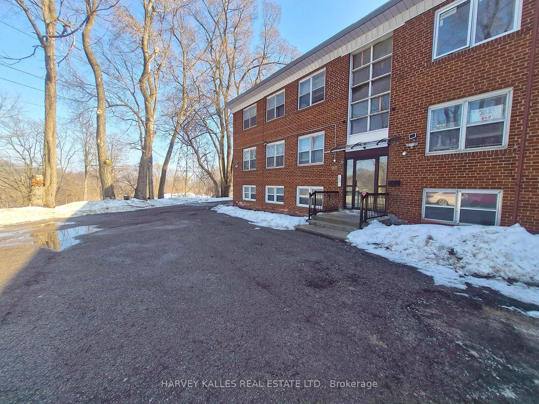 Multiplex For Lease | E13051668