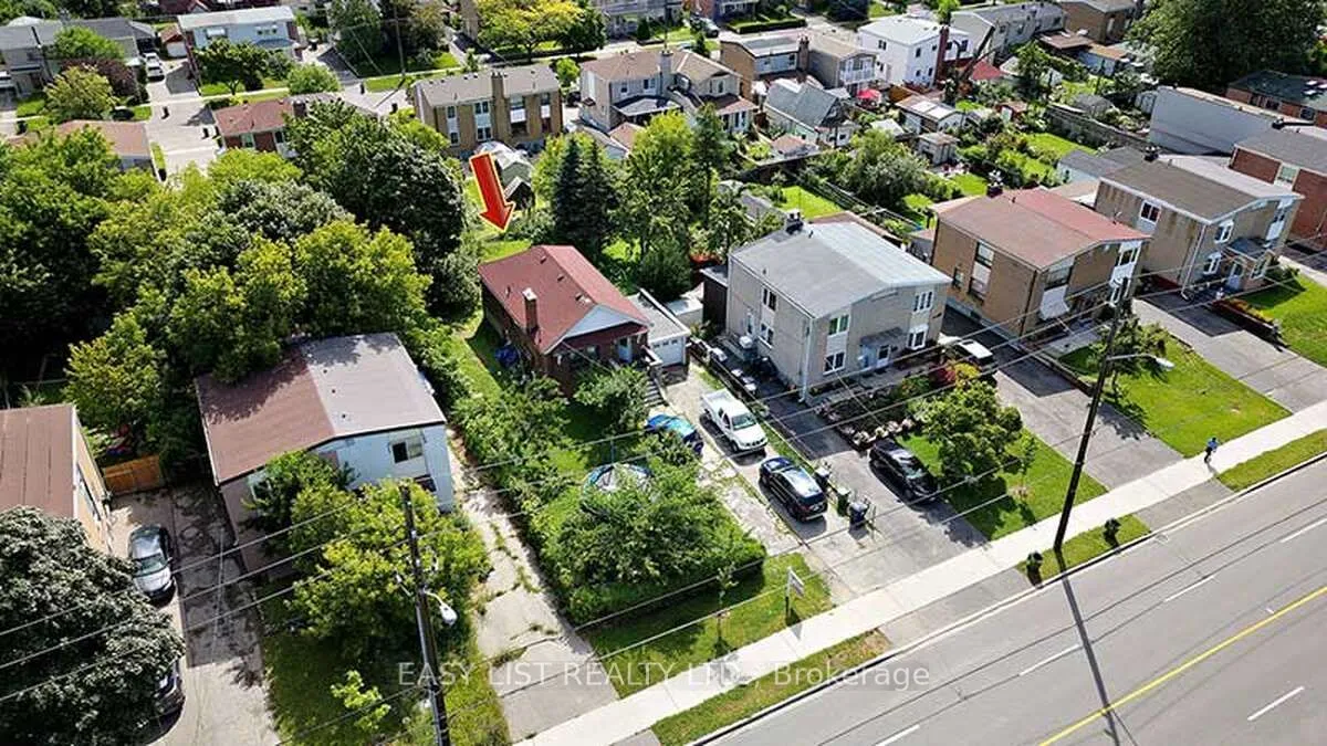 Detached Home For Lease | E13060226