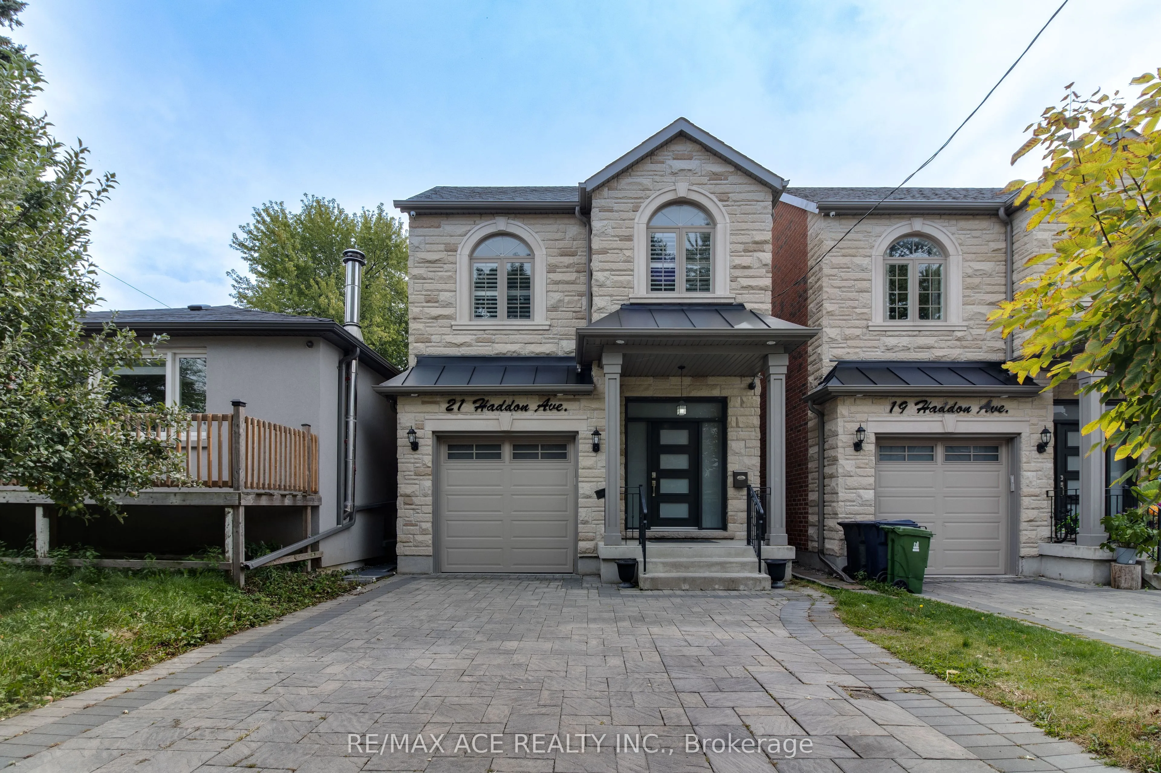 Detached Home For Lease | E13081396