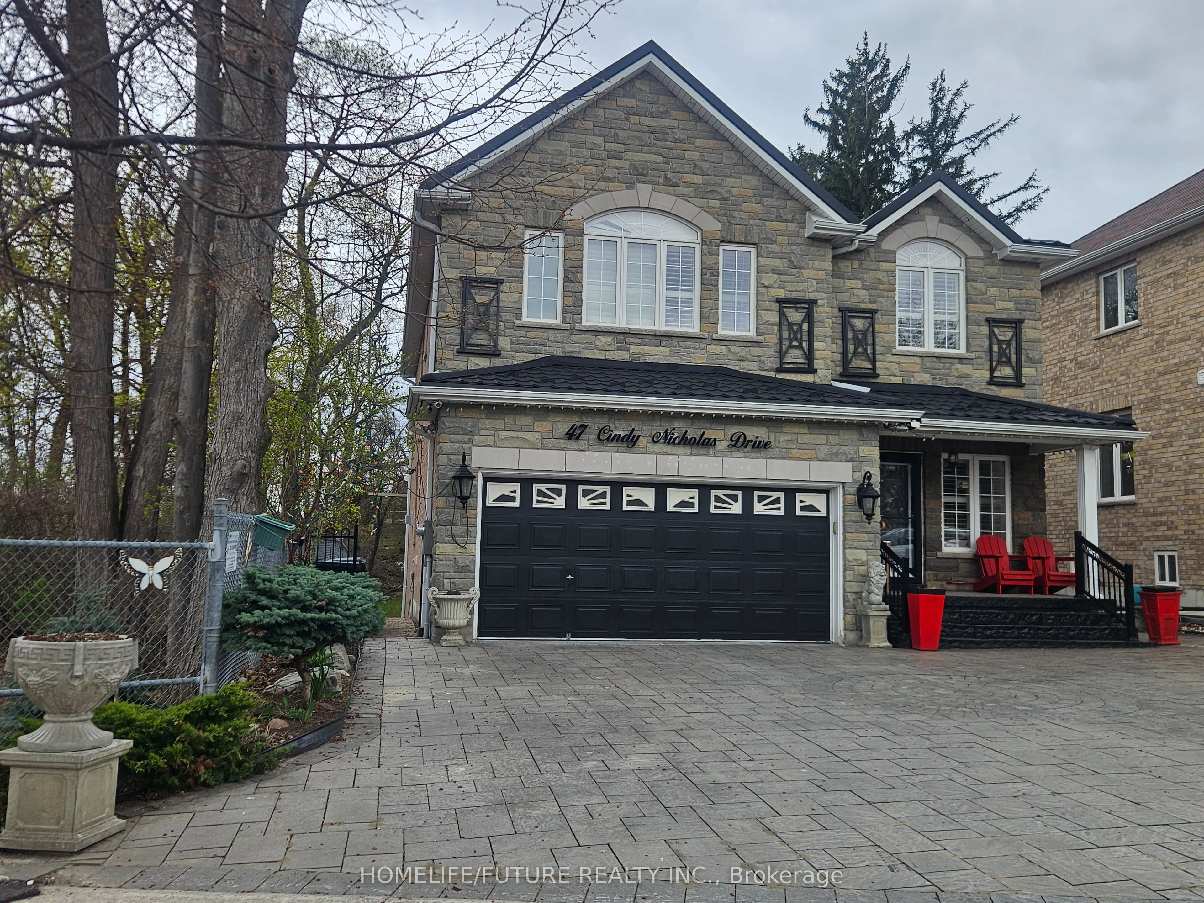 Detached Home For Lease | E13081652