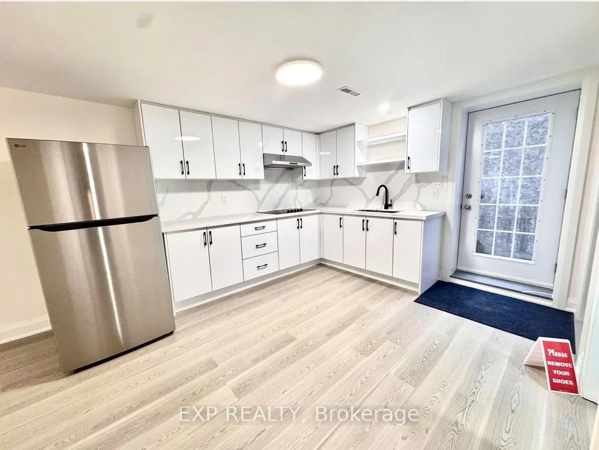 Detached Home For Lease | E13087970