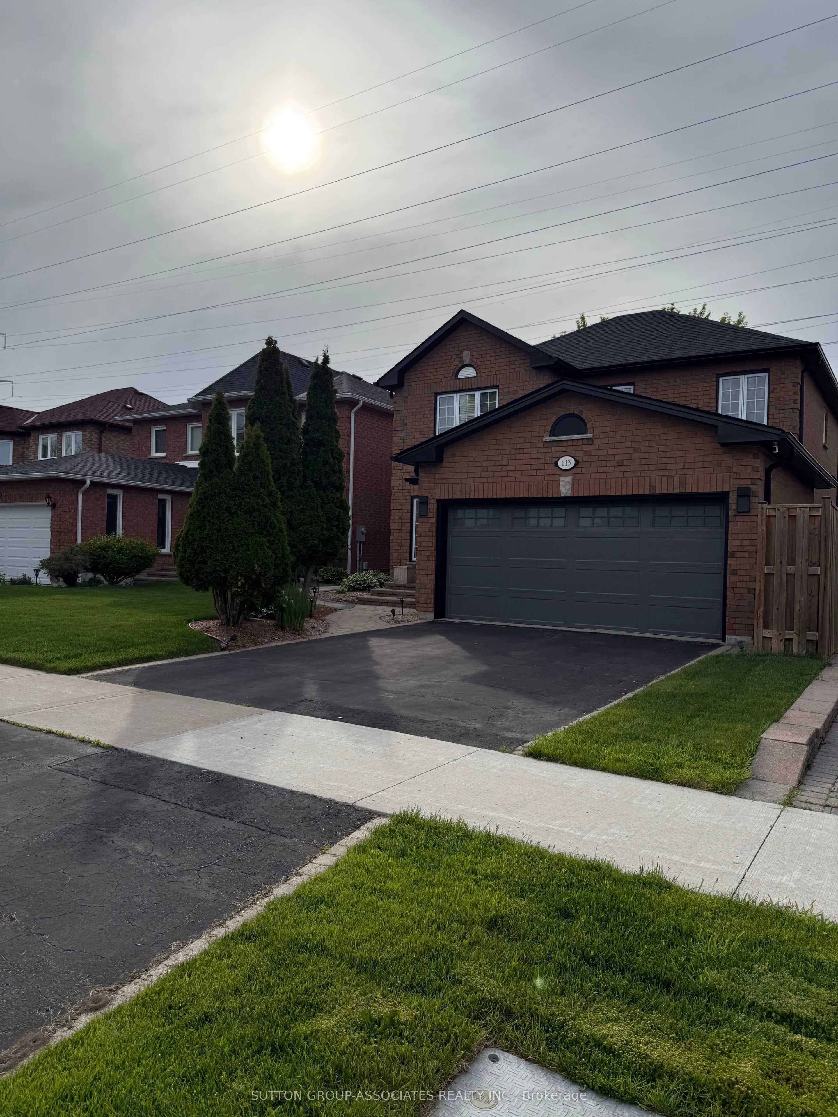 Detached Home For Lease | E13093474