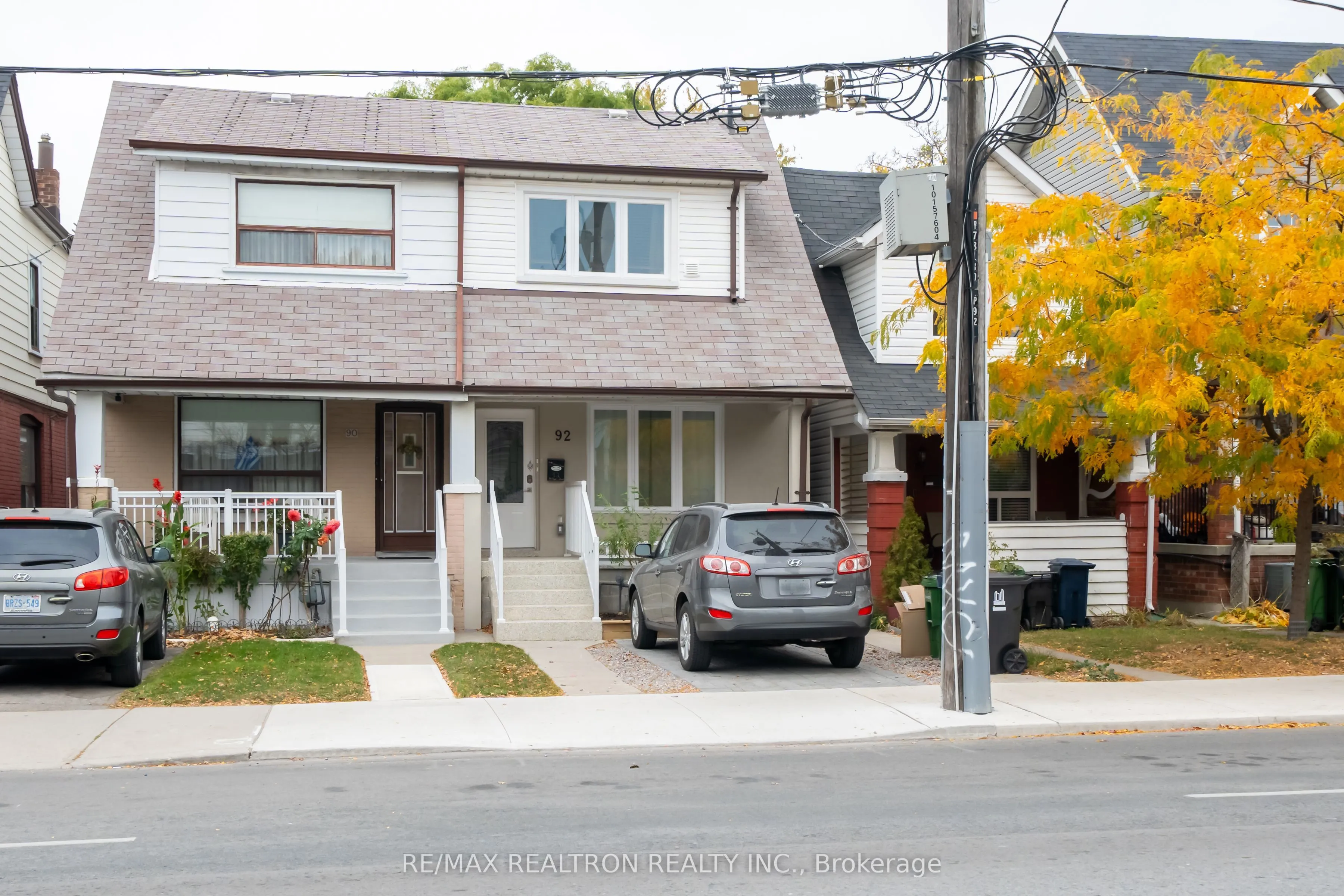 Semi-Detached Home For Lease | E13096936