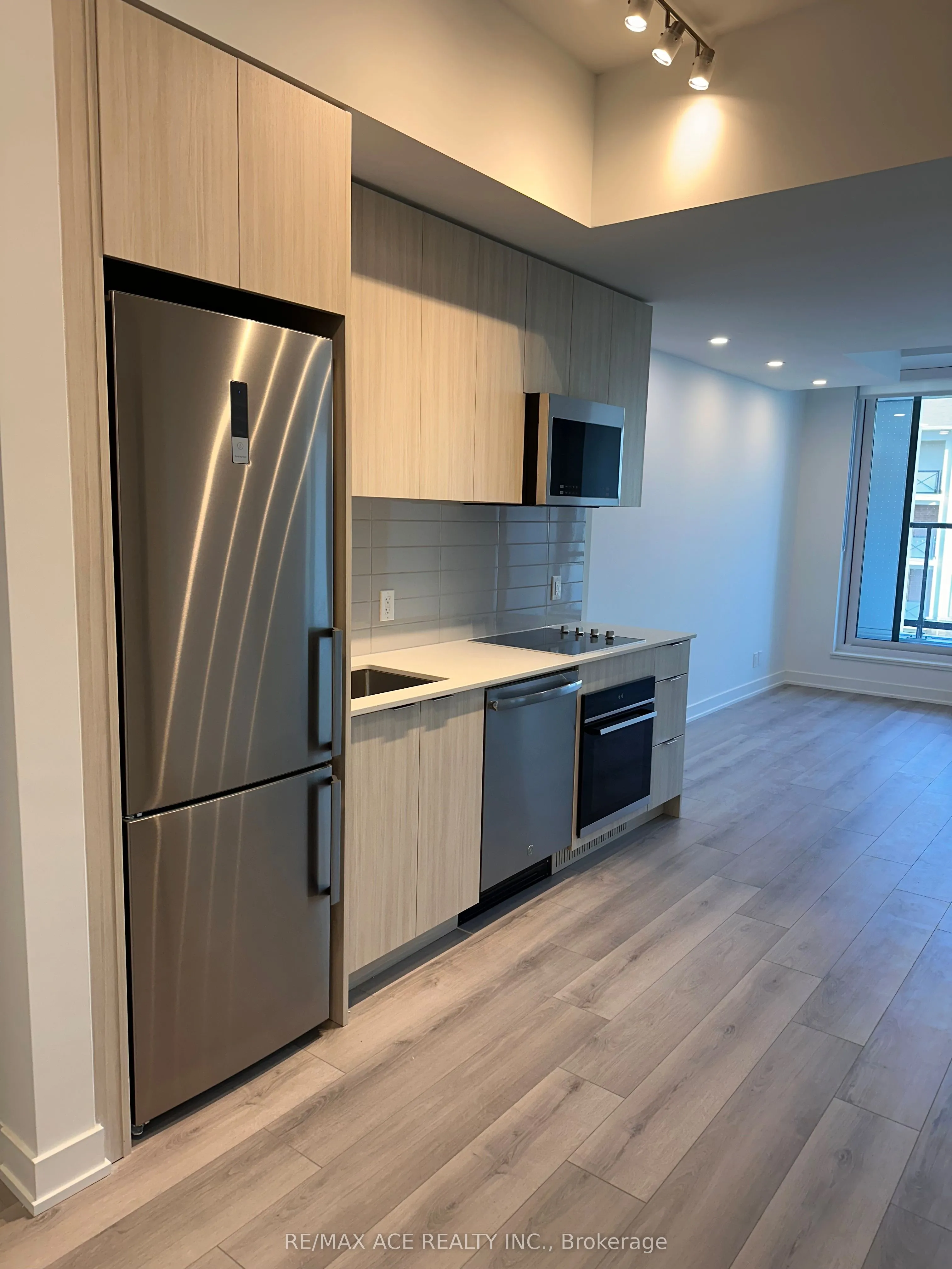 Property For Lease | E13098726