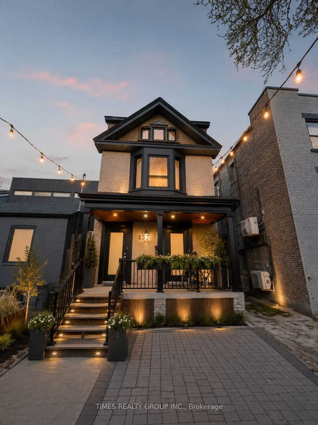 Triplex For Lease | E13106262
