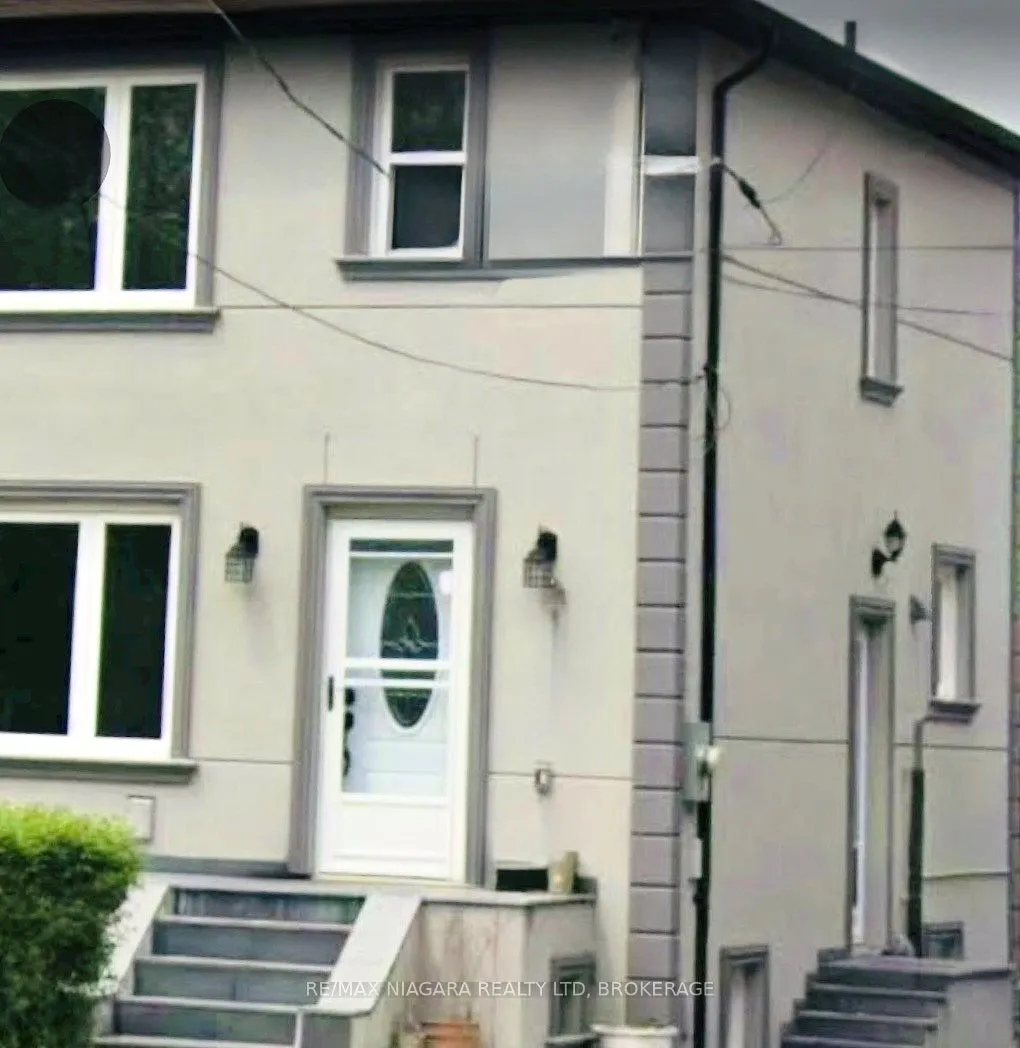 Semi-Detached Home For Lease | E13108974