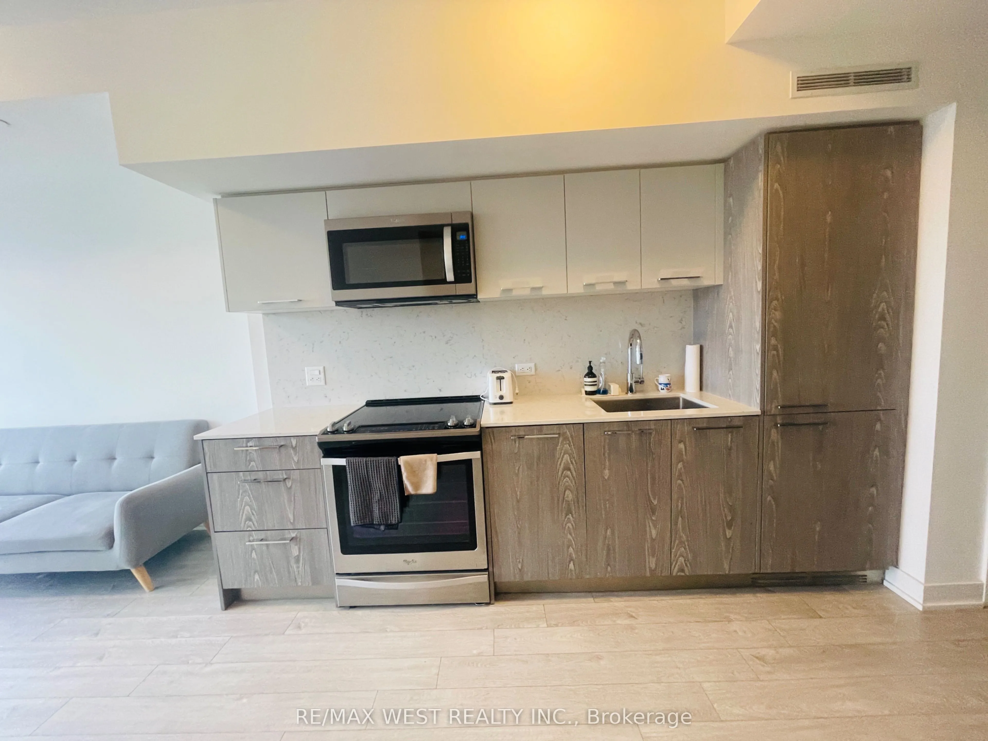Property For Lease | E13112736