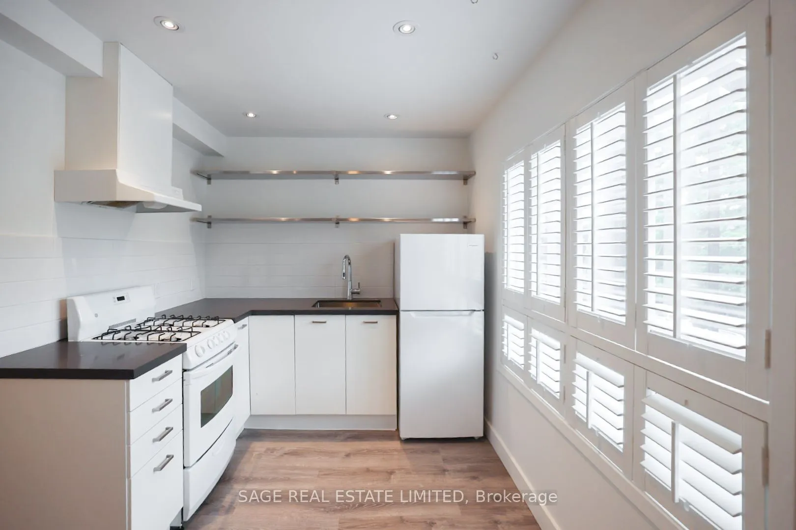 Multiplex For Lease | E13116644