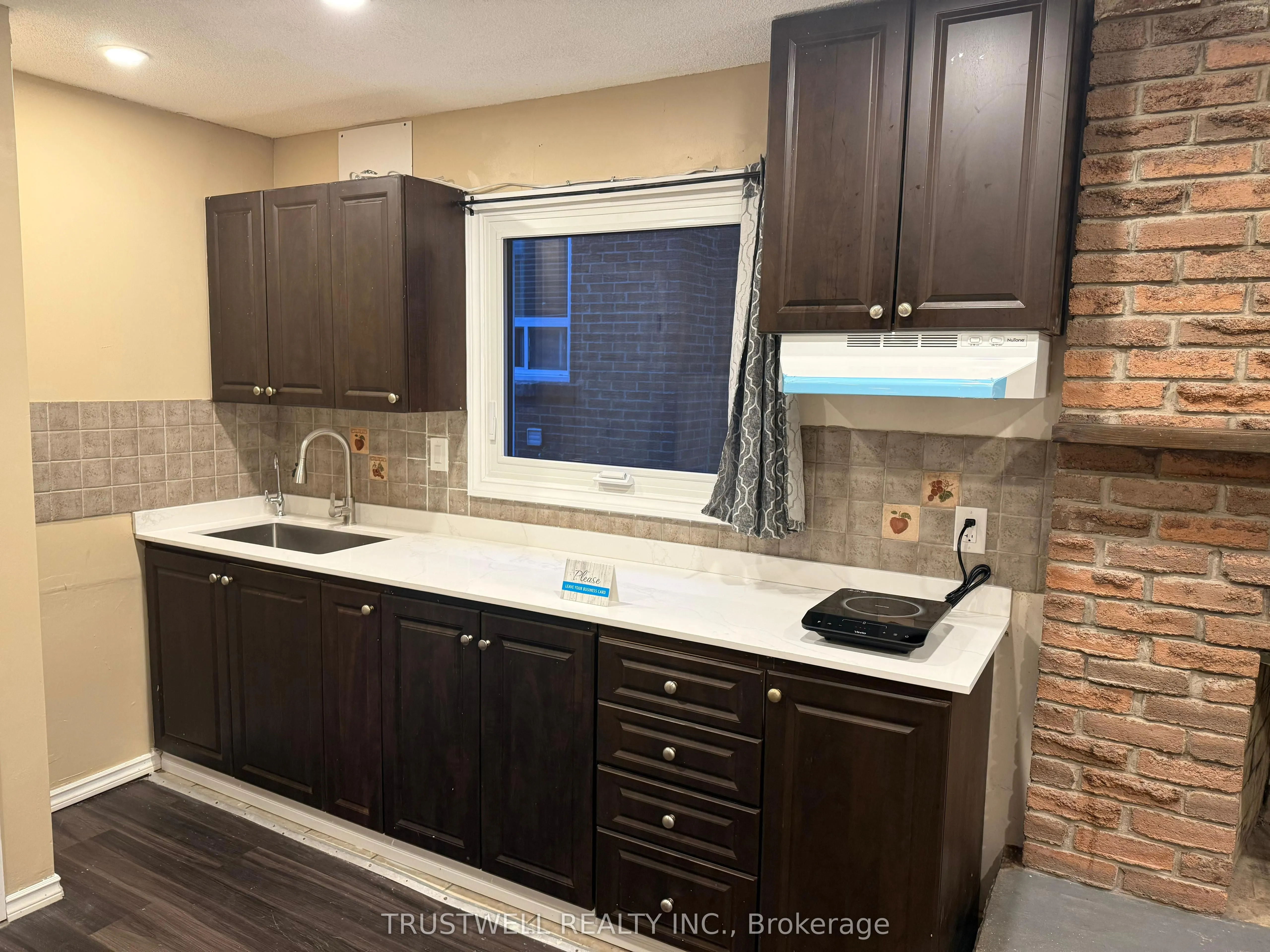 Property For Lease | E13118732