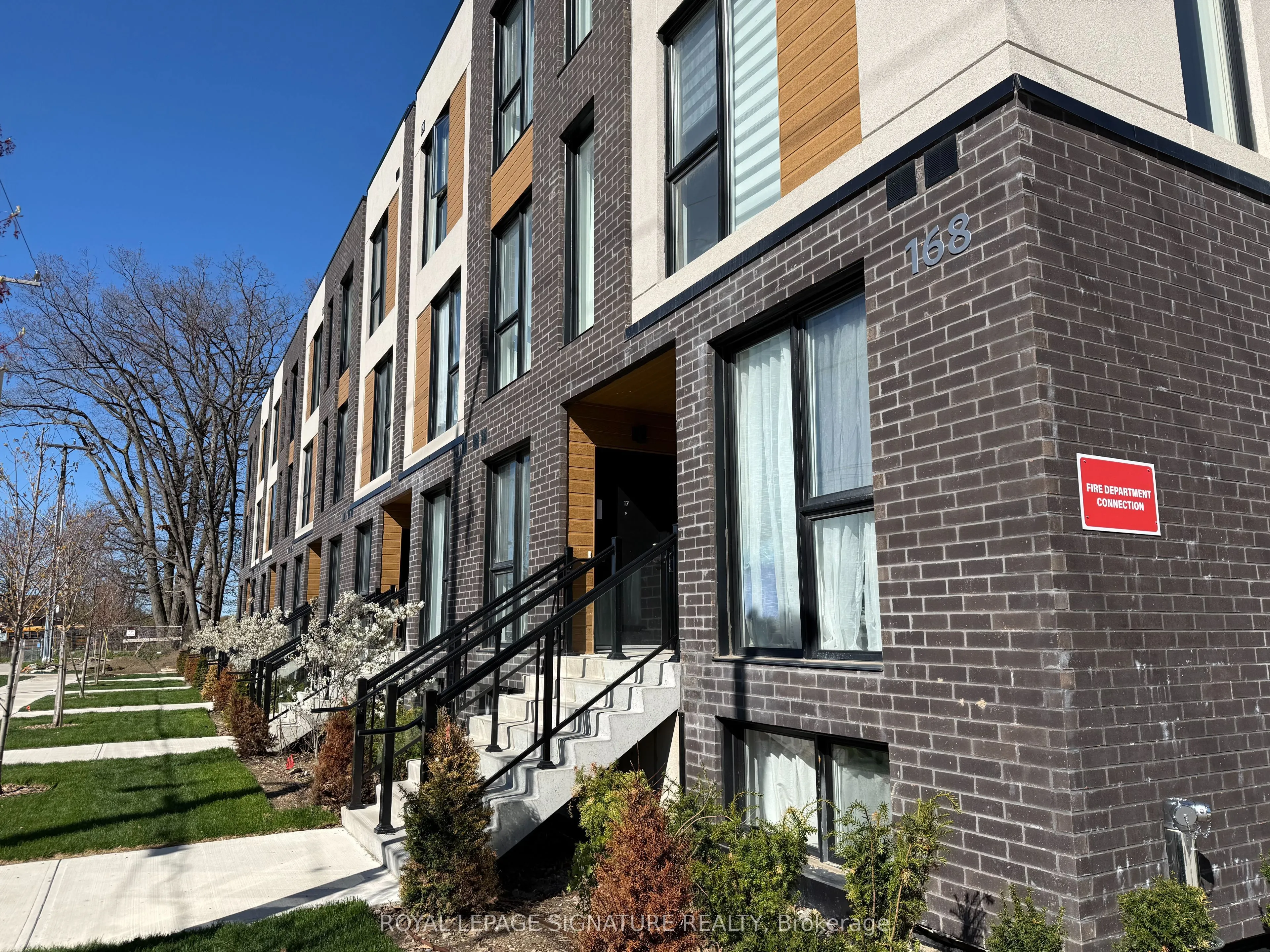 Property For Lease | E13119524