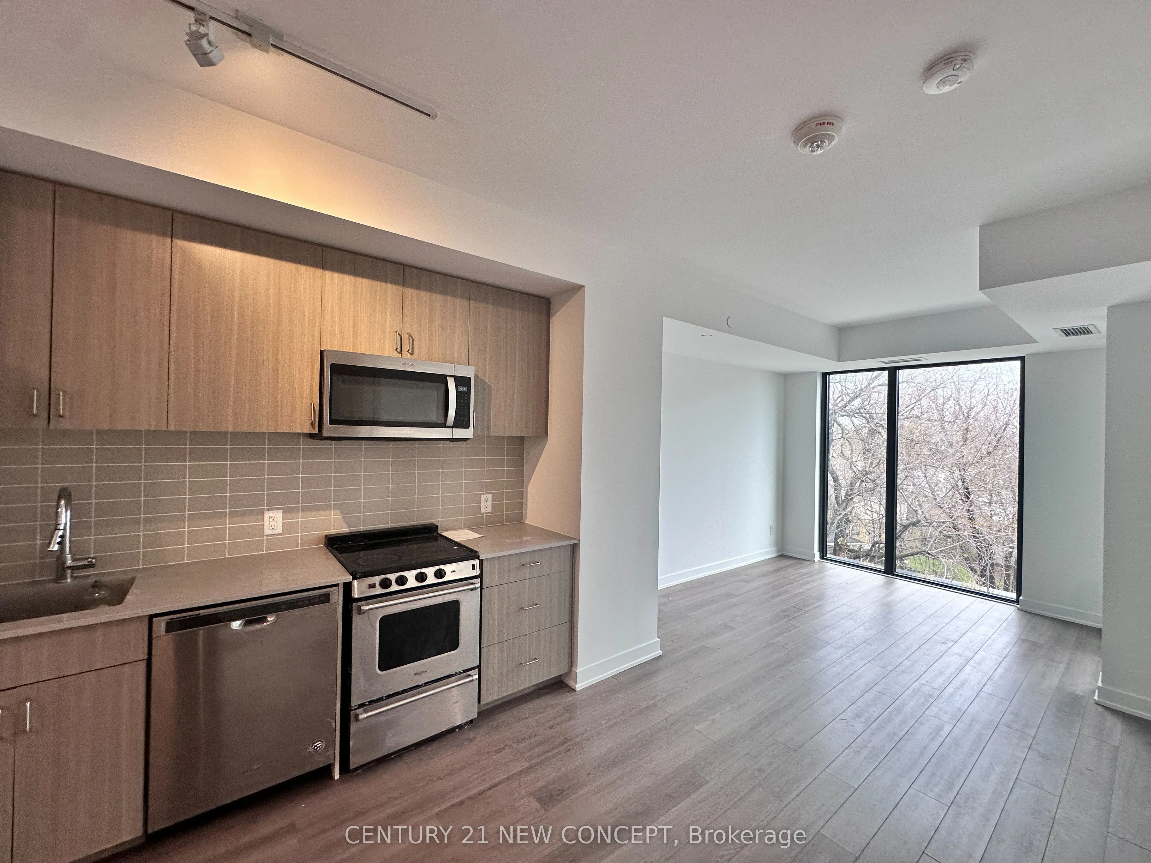 Property For Lease | E13121556