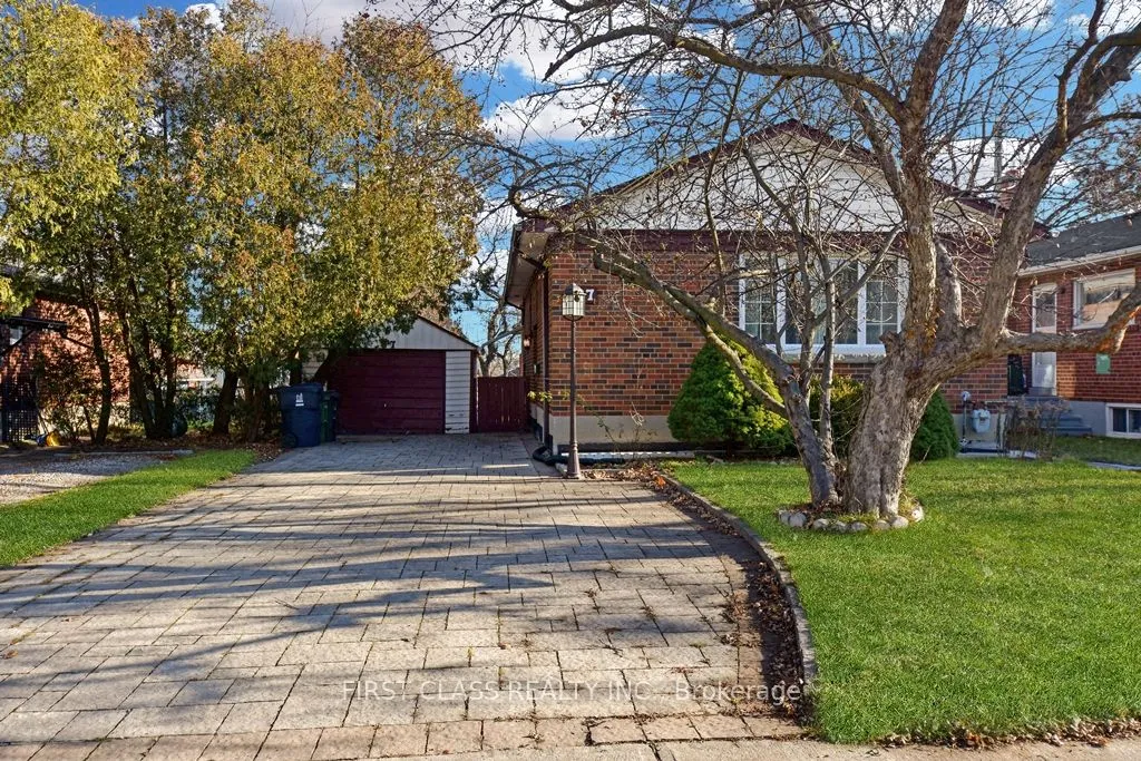 Detached Home For Lease | E13137880