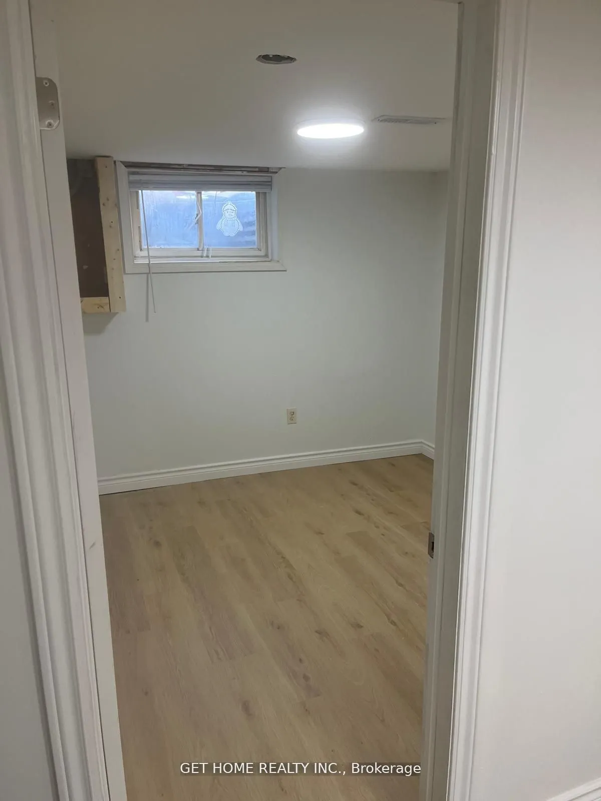 Detached Home For Lease | E13140904