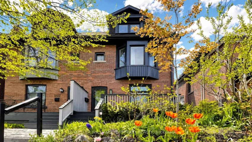 122  Bertmount  Avenue, Toronto E01, ON M4M 2X9