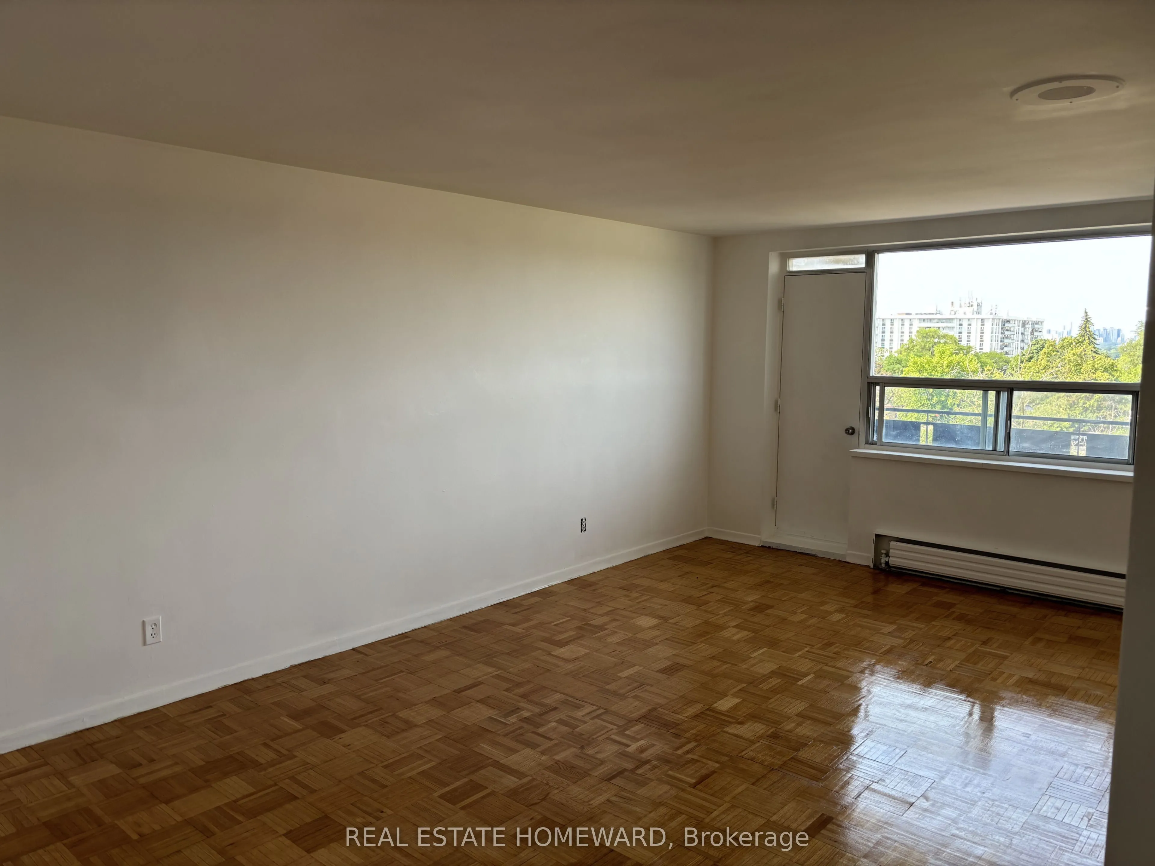 Multiplex For Lease | E13152290