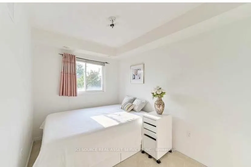 Detached Home For Lease | E13153330
