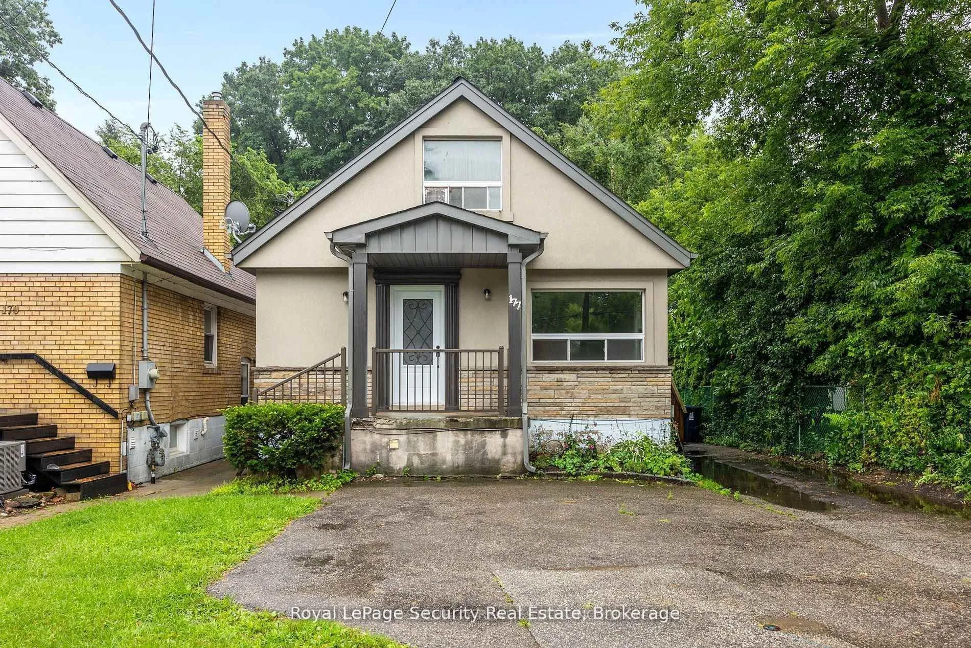 Detached Home For Lease | E13161914