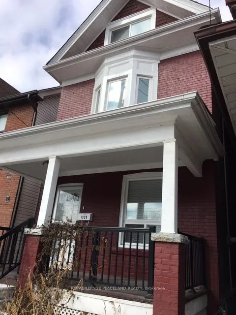 Detached Home For Lease | E13161926