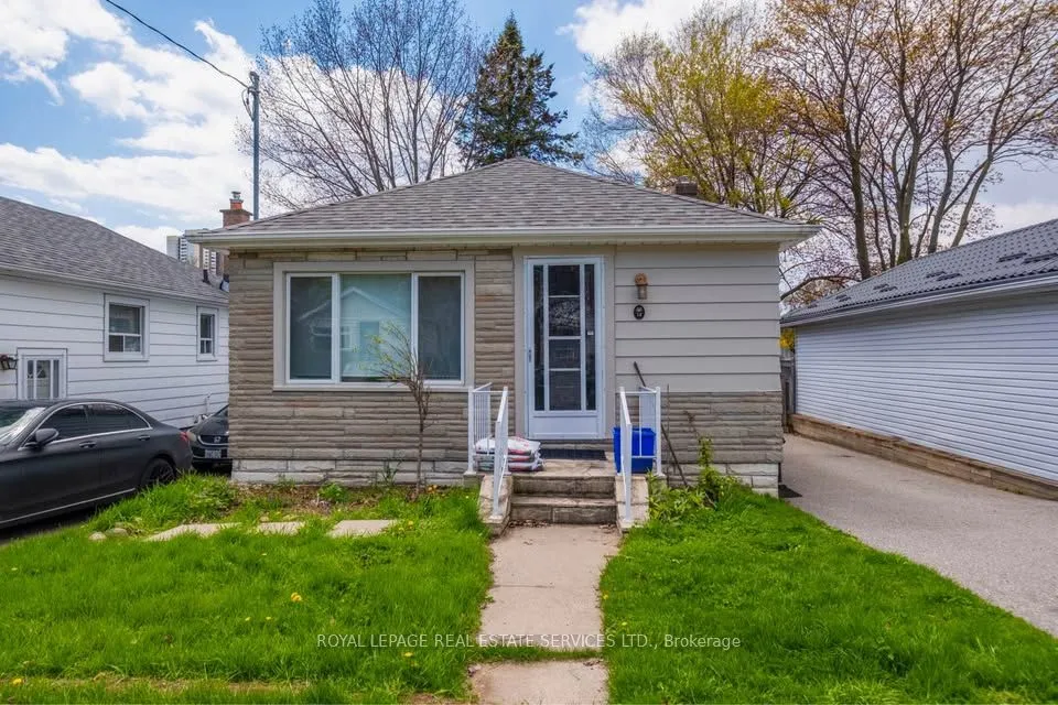 Detached Home For Lease | E13166090