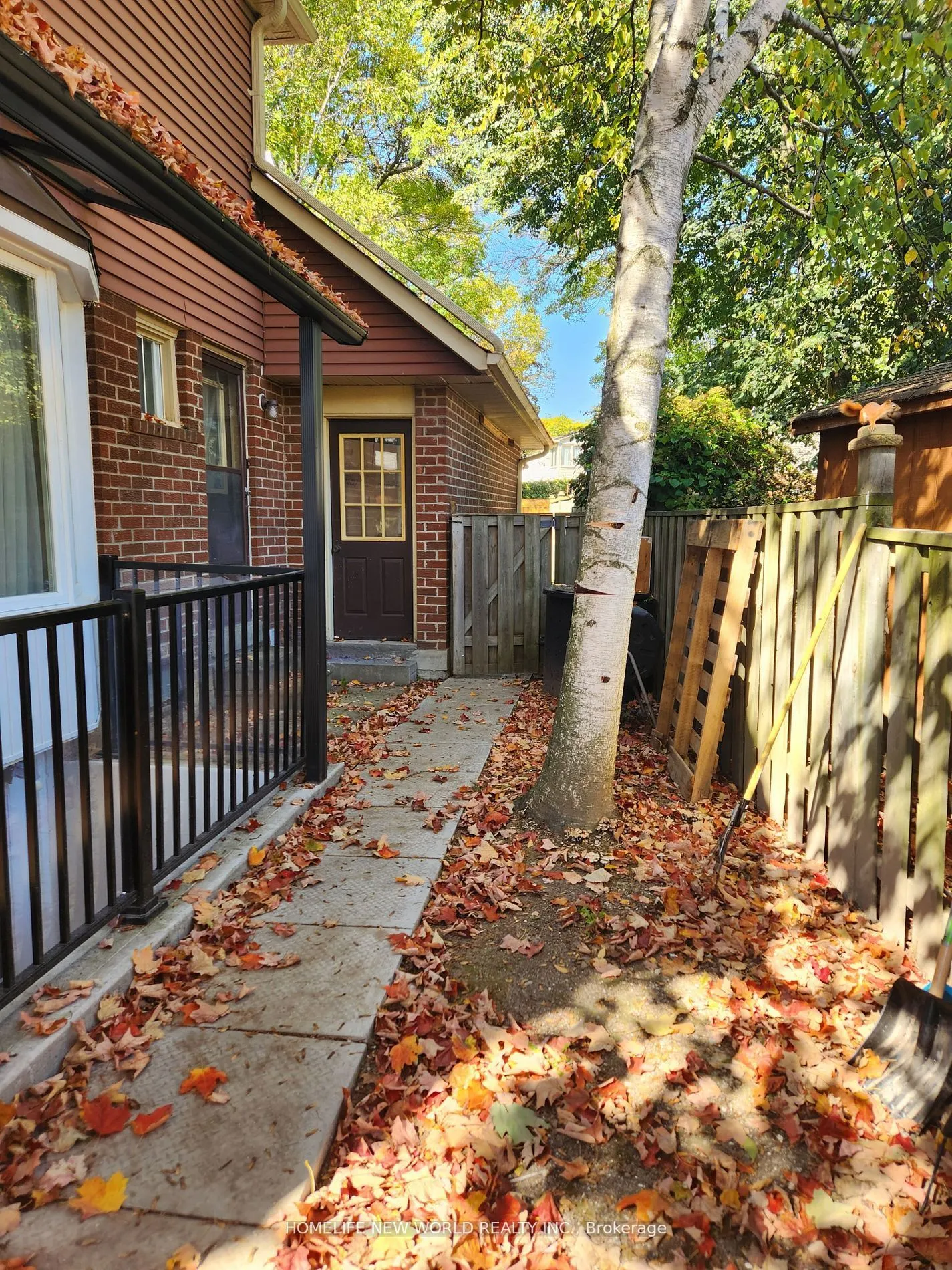 Detached Home For Lease | E13167916