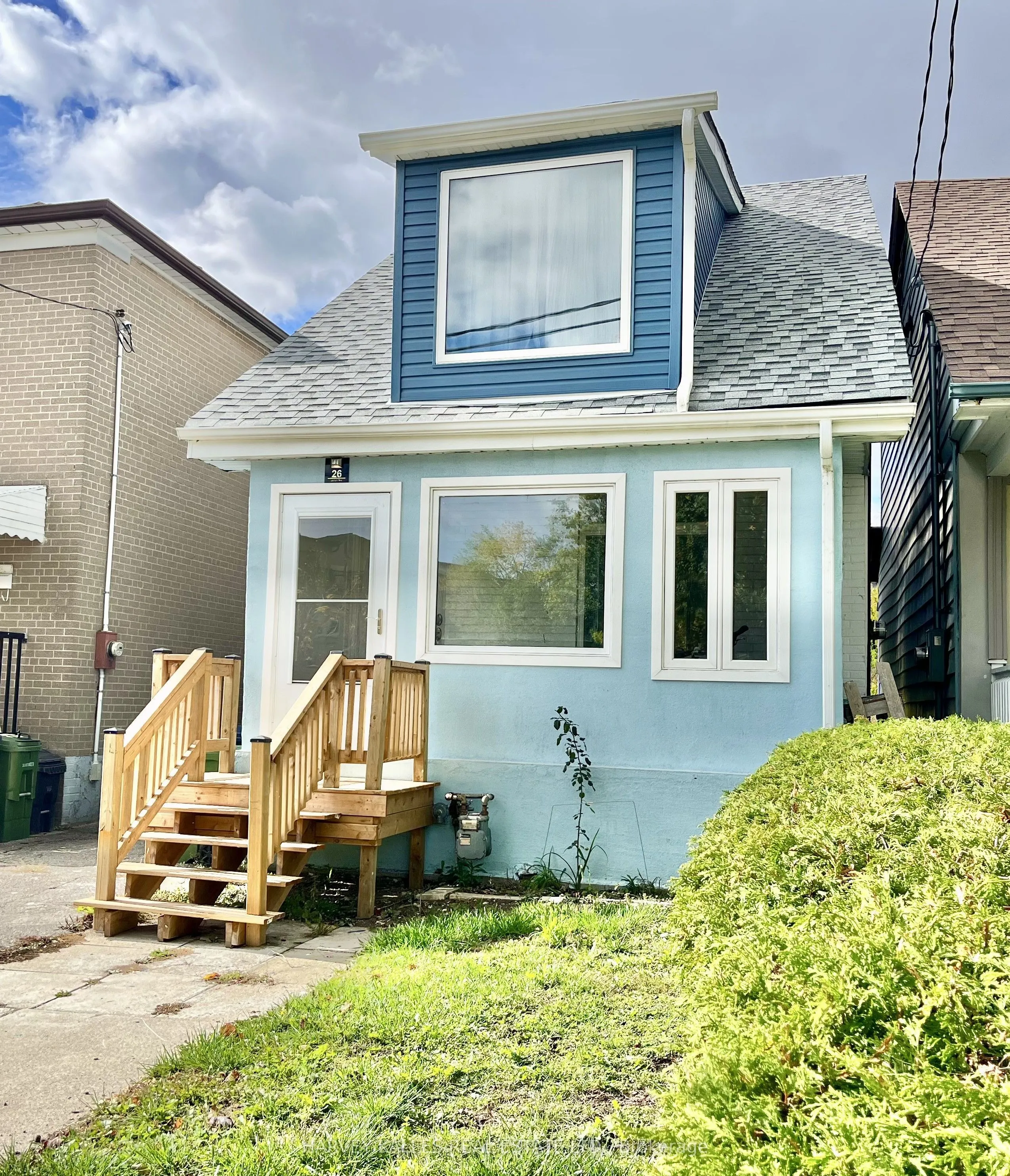 Detached Home For Lease | E13172120