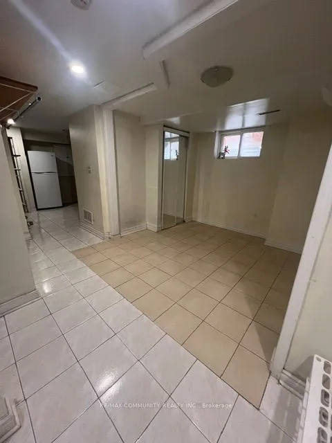 Detached Home For Lease | E13172366