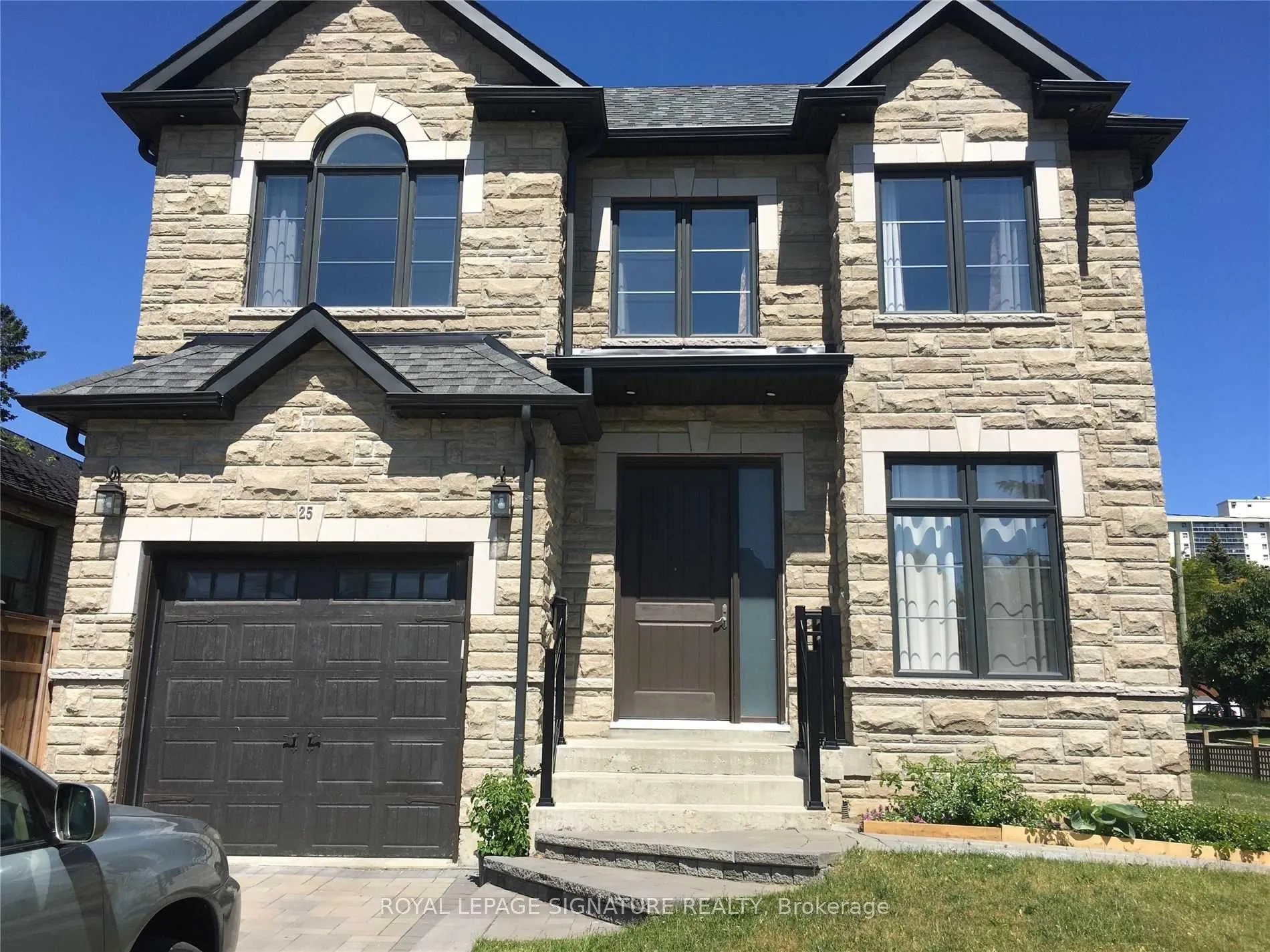Detached Home For Lease | E13174528
