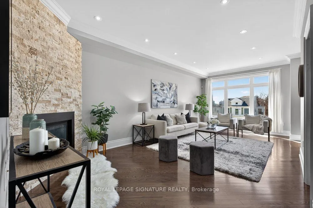 Detached Home For Lease | E13186774