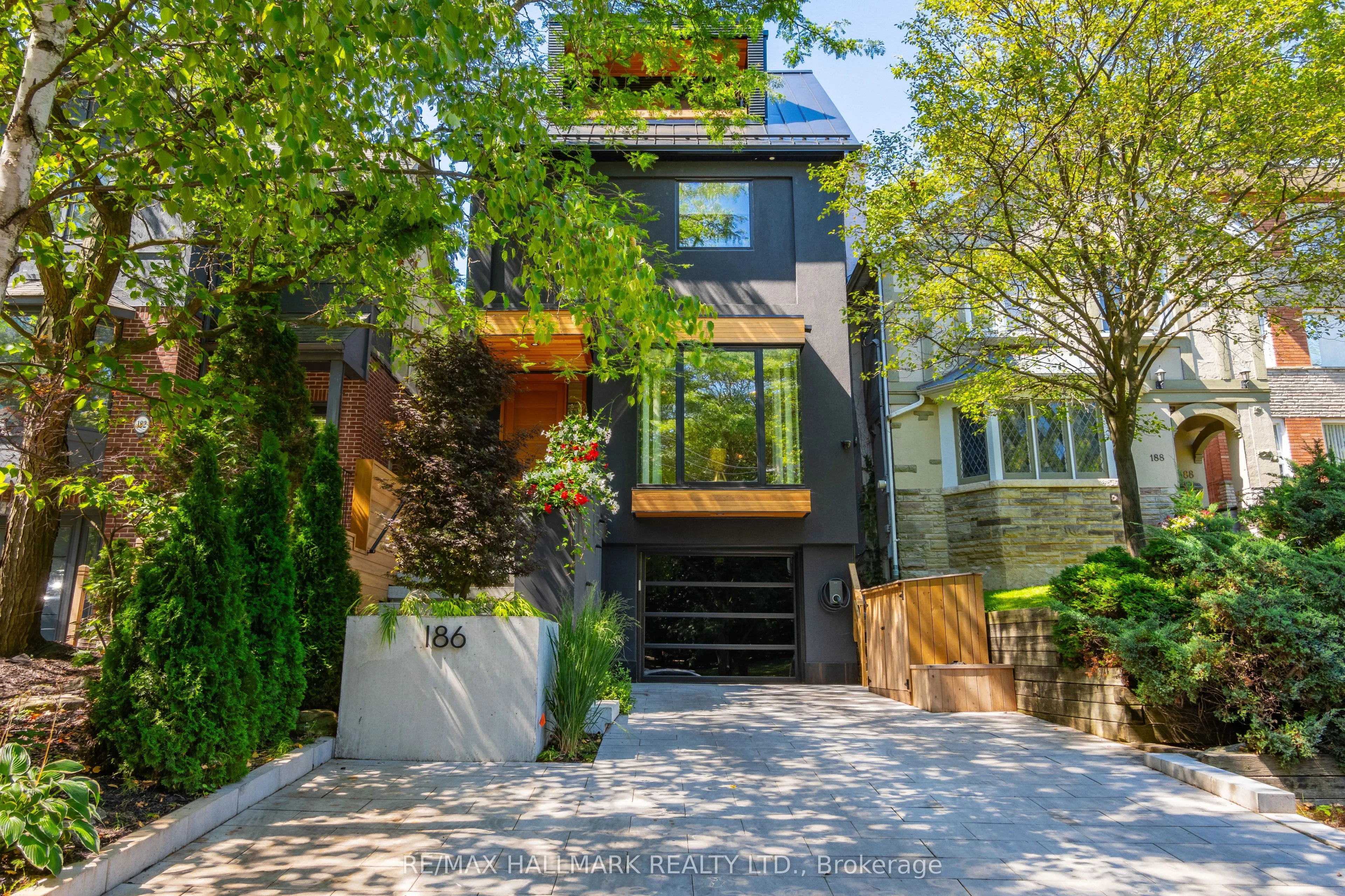 Detached Home For Lease | E13211308