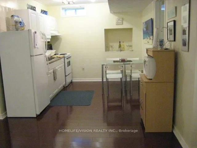 Detached Home For Lease | E13213884