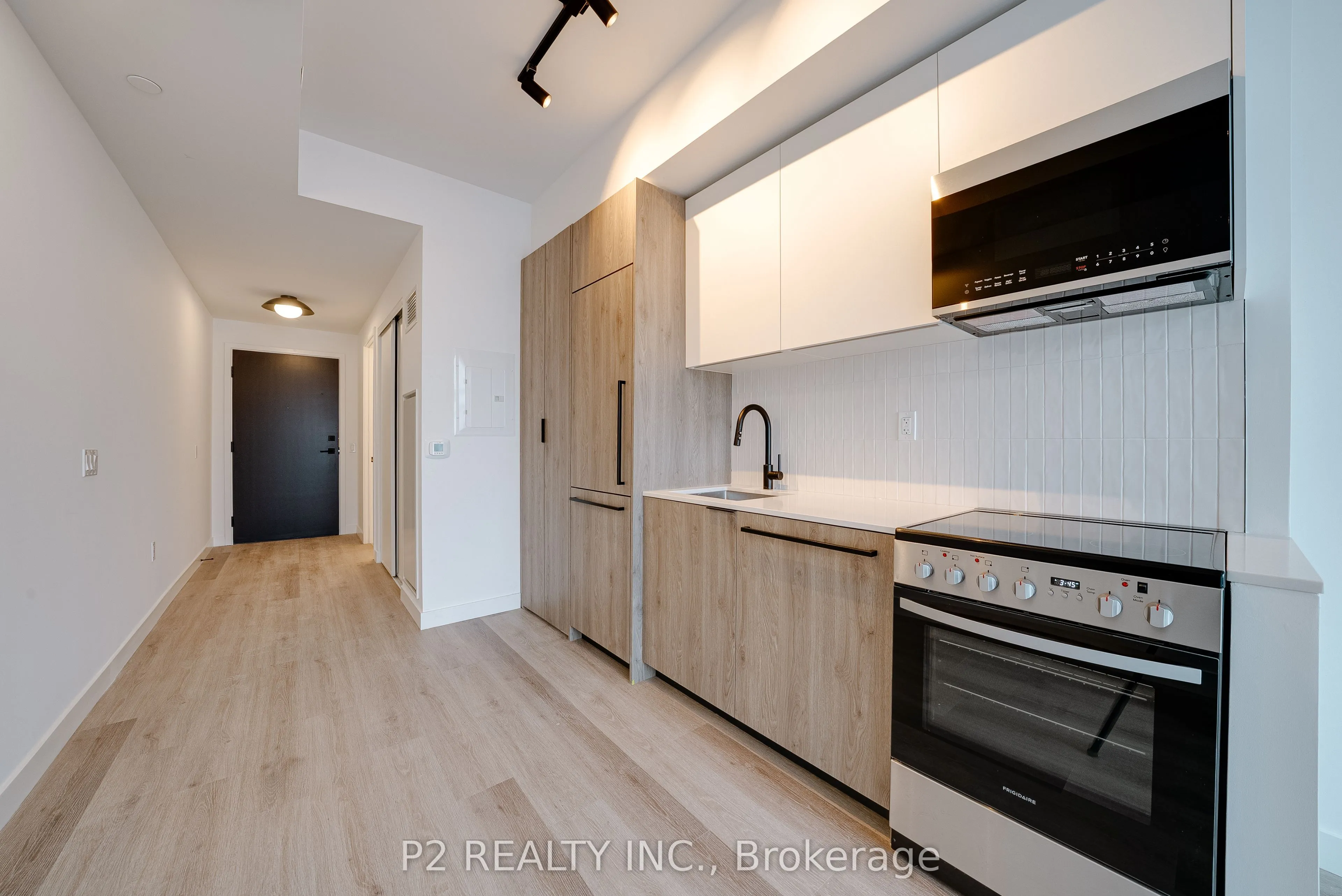 Property For Lease | E13216262
