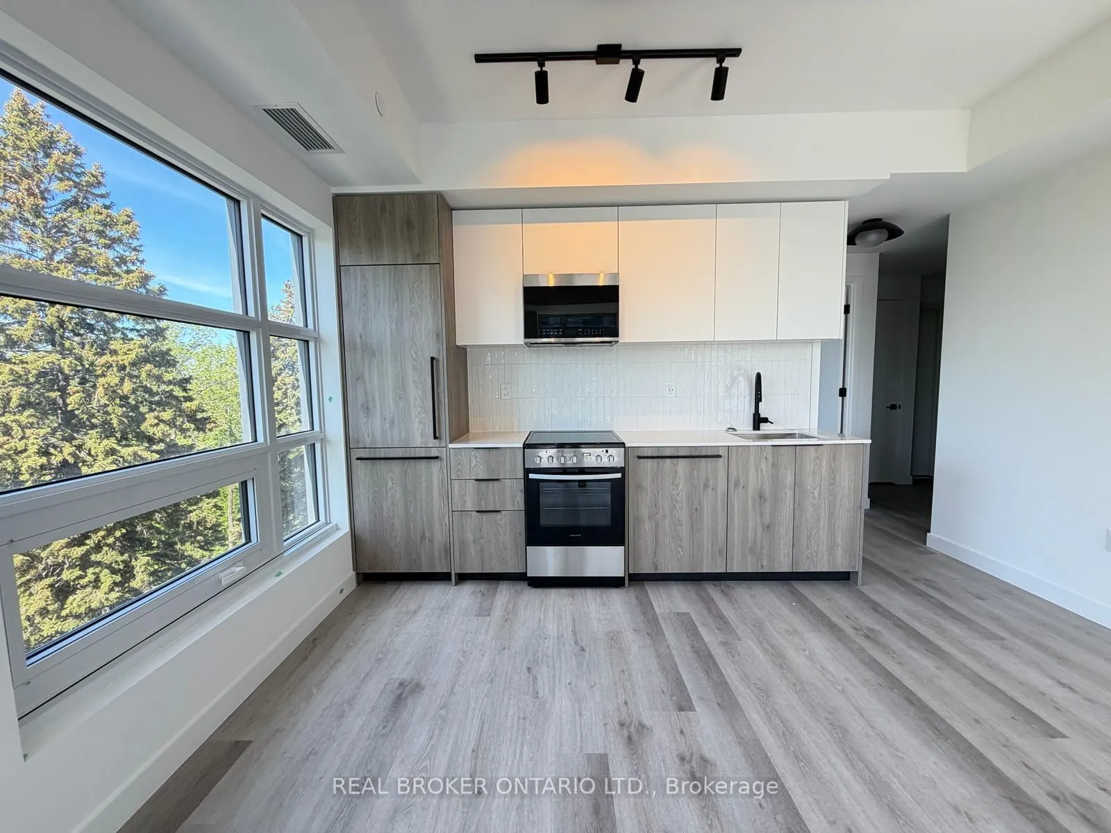 Property For Lease | E13219206