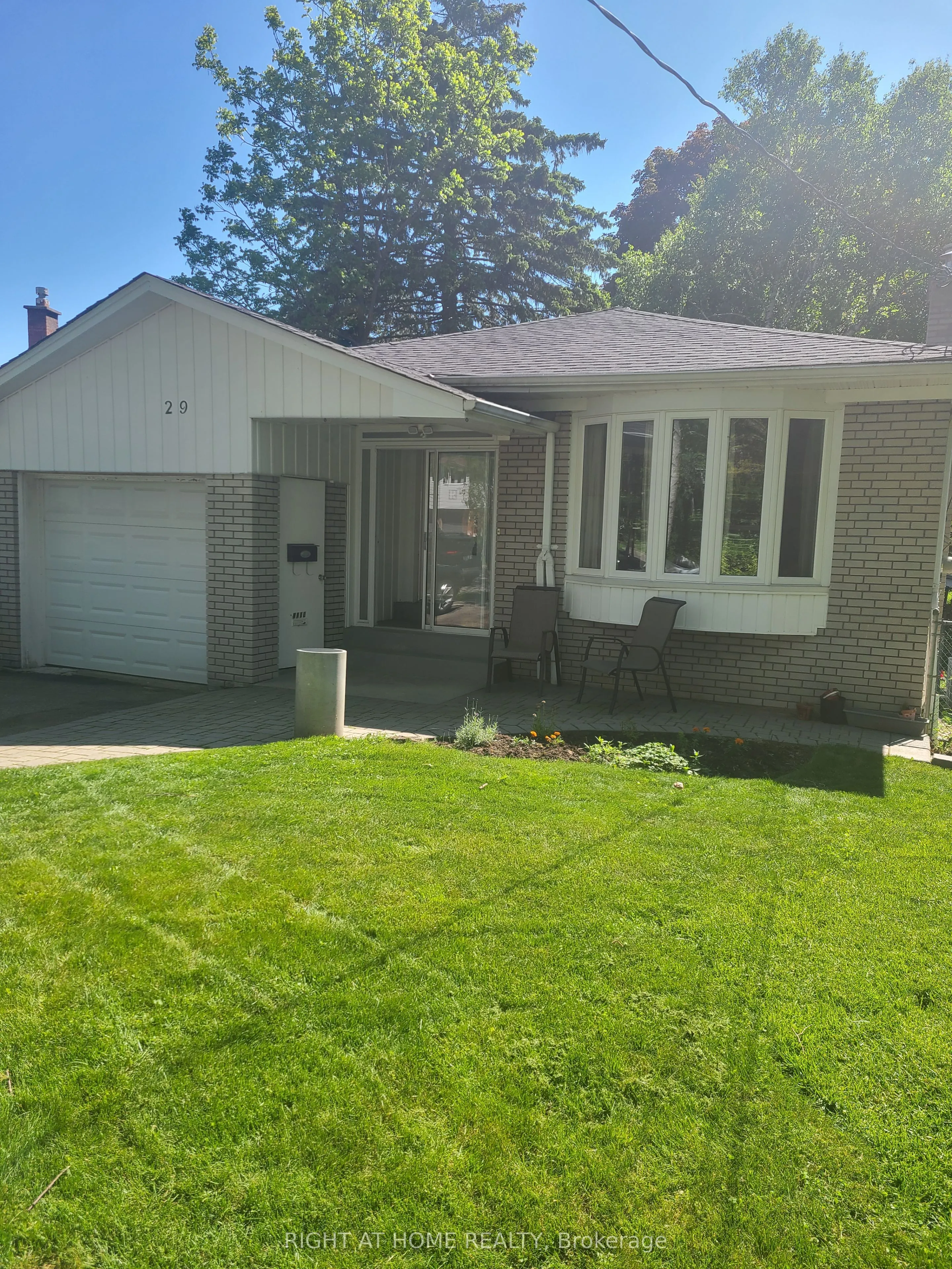 Detached Home For Lease | E13231112