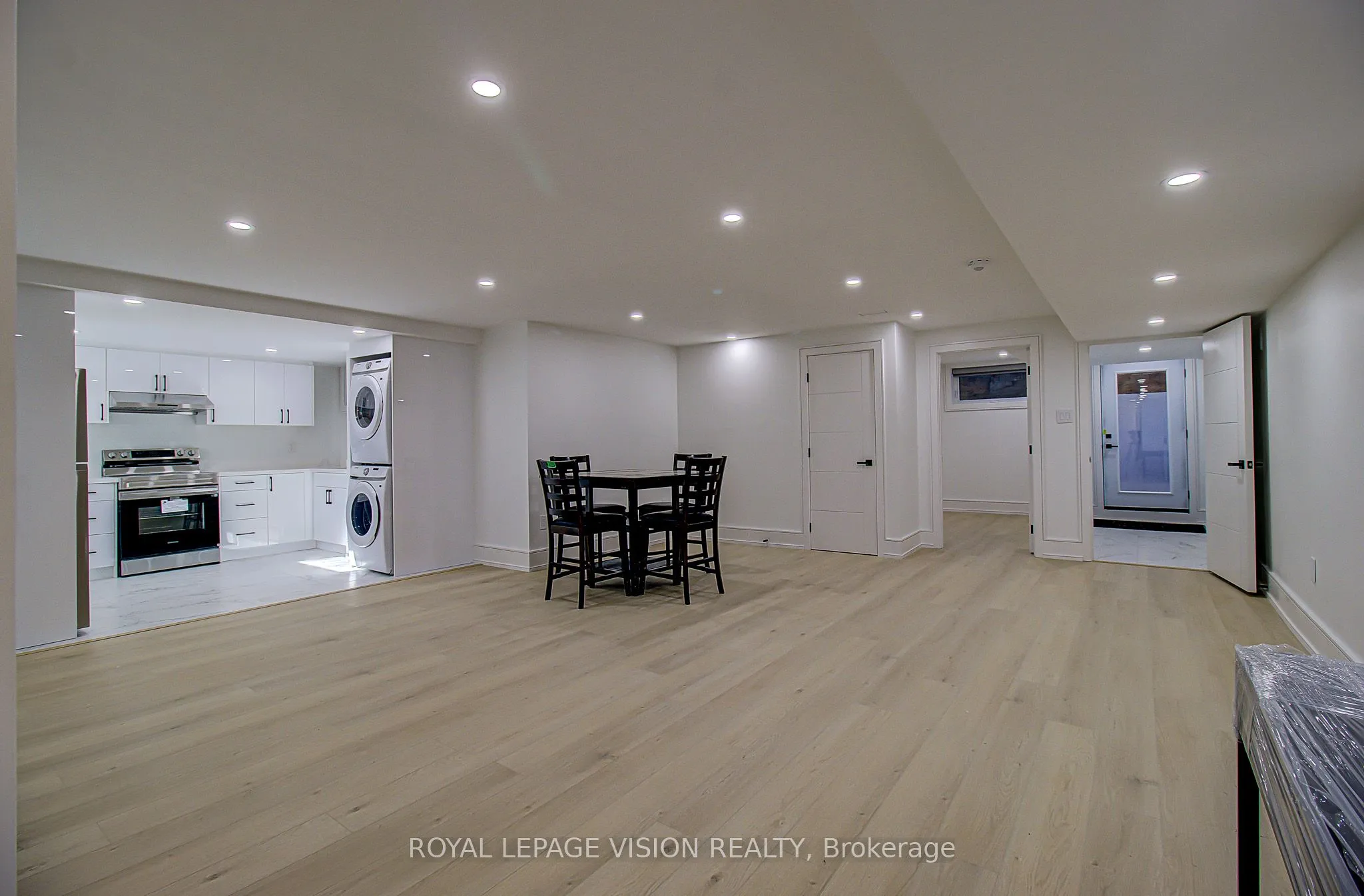 Detached Home For Lease | E13231752