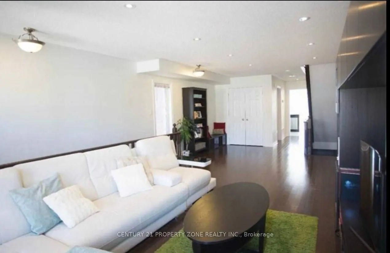Property For Lease | E13236292