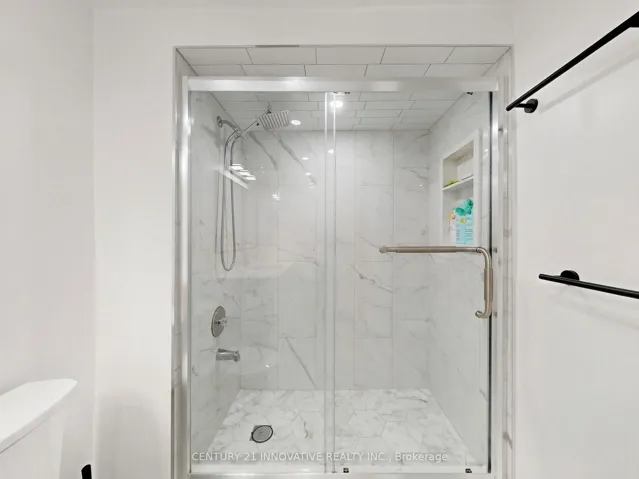 2020 Pharmacy Avenue 28, Toronto E05, ON M1T 1H8