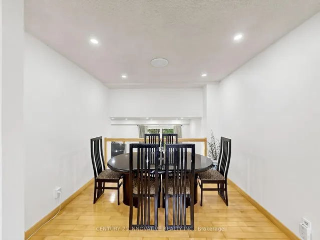 2020 Pharmacy Avenue 28, Toronto E05, ON M1T 1H8