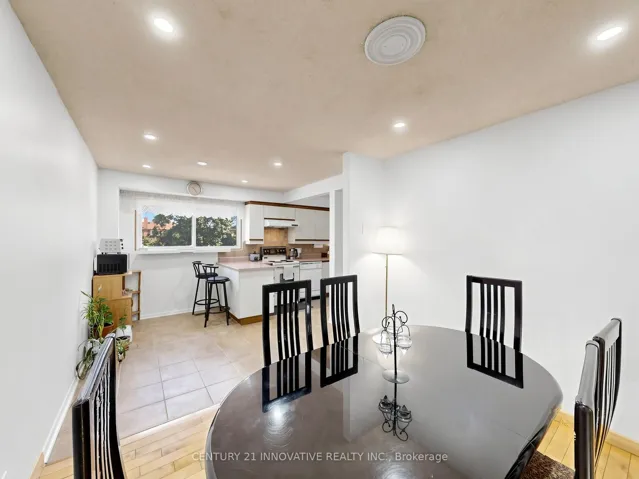 2020 Pharmacy Avenue 28, Toronto E05, ON M1T 1H8