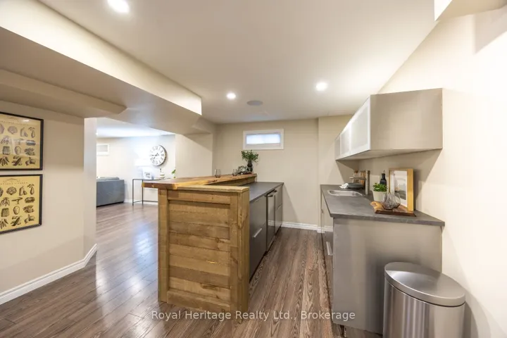 BASEMENT WET BAR