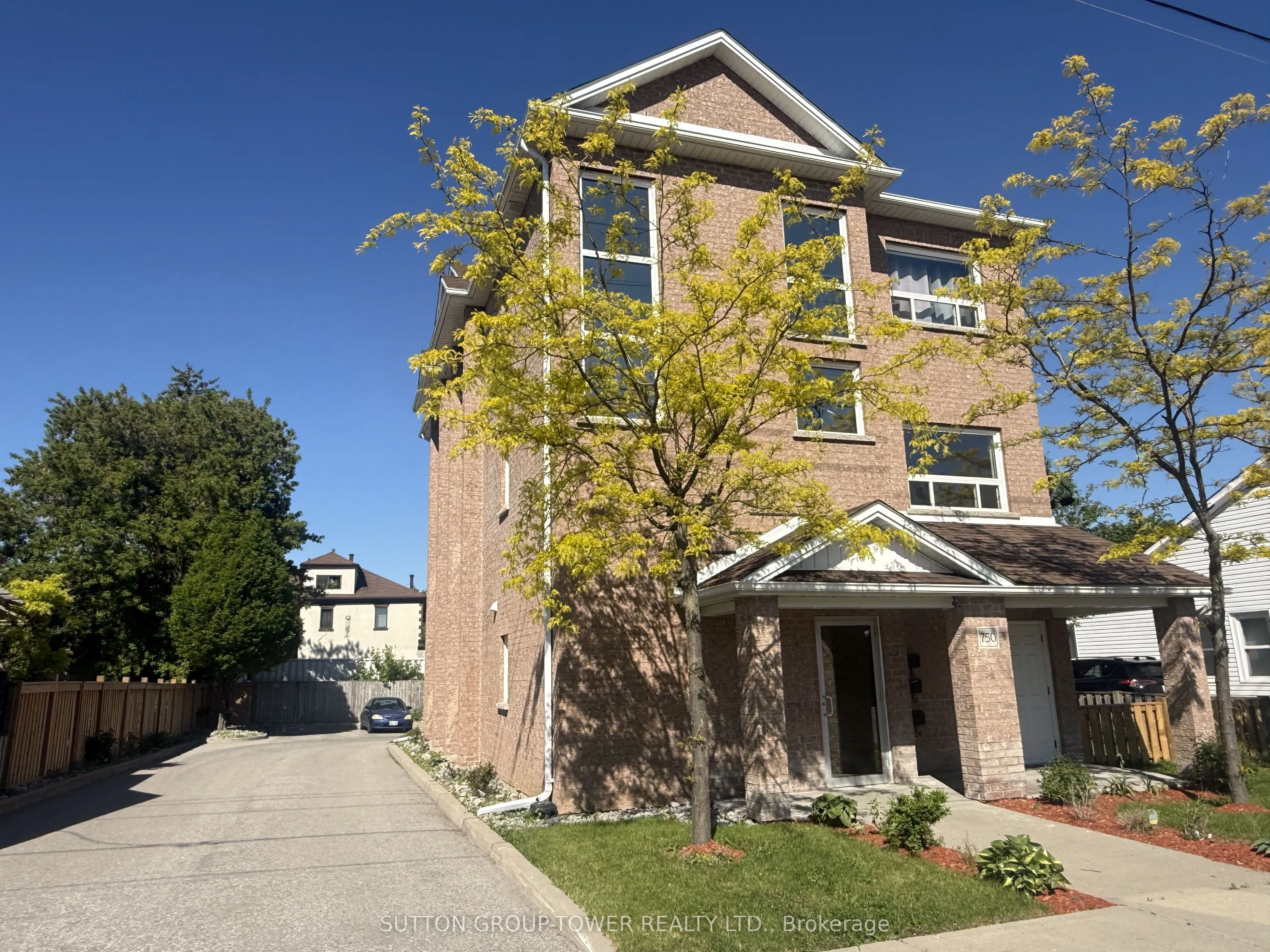 Triplex For Sale | E13239206