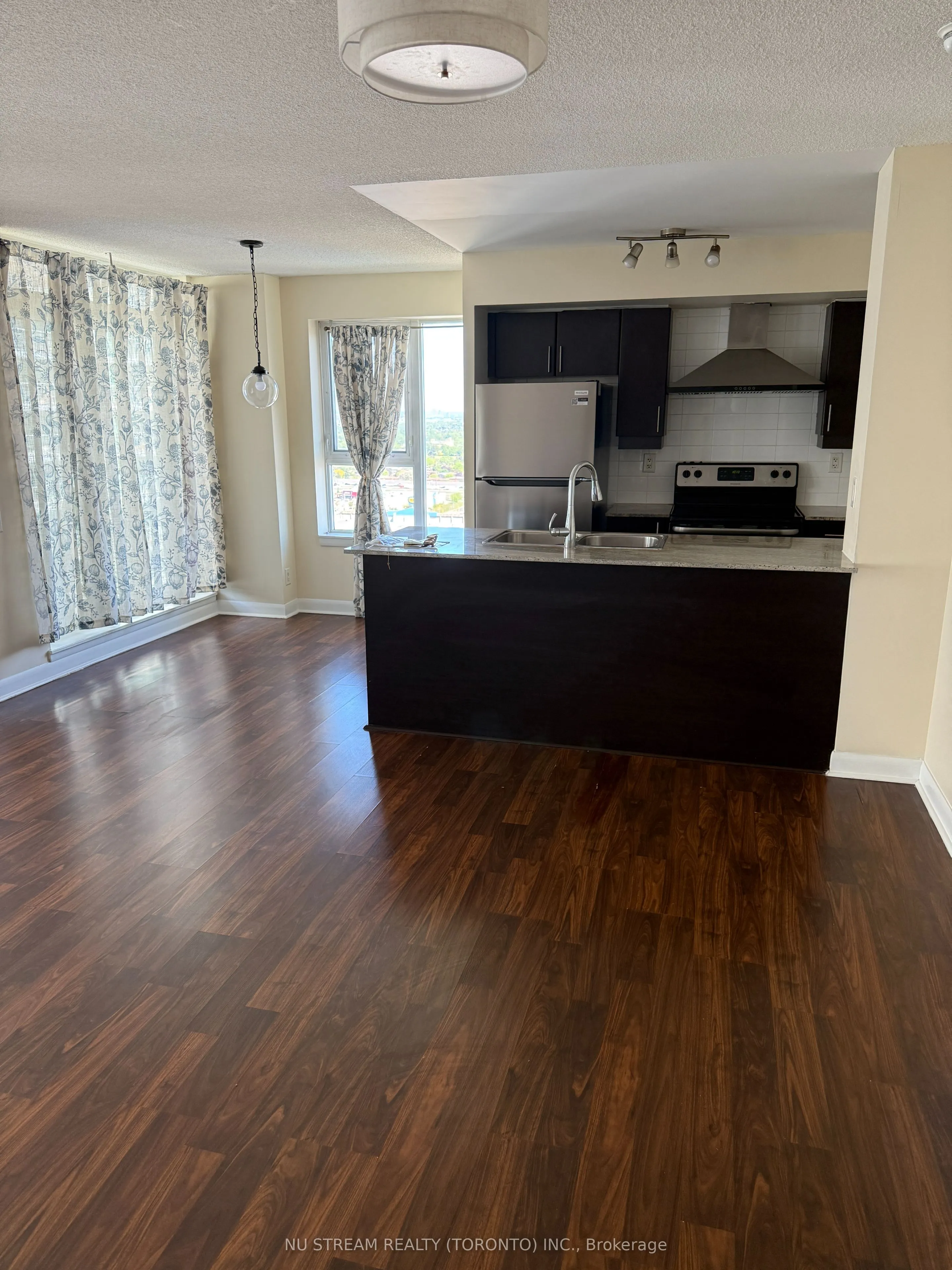 Property For Lease | E13239836