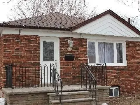 Detached Home For Lease | E13239940
