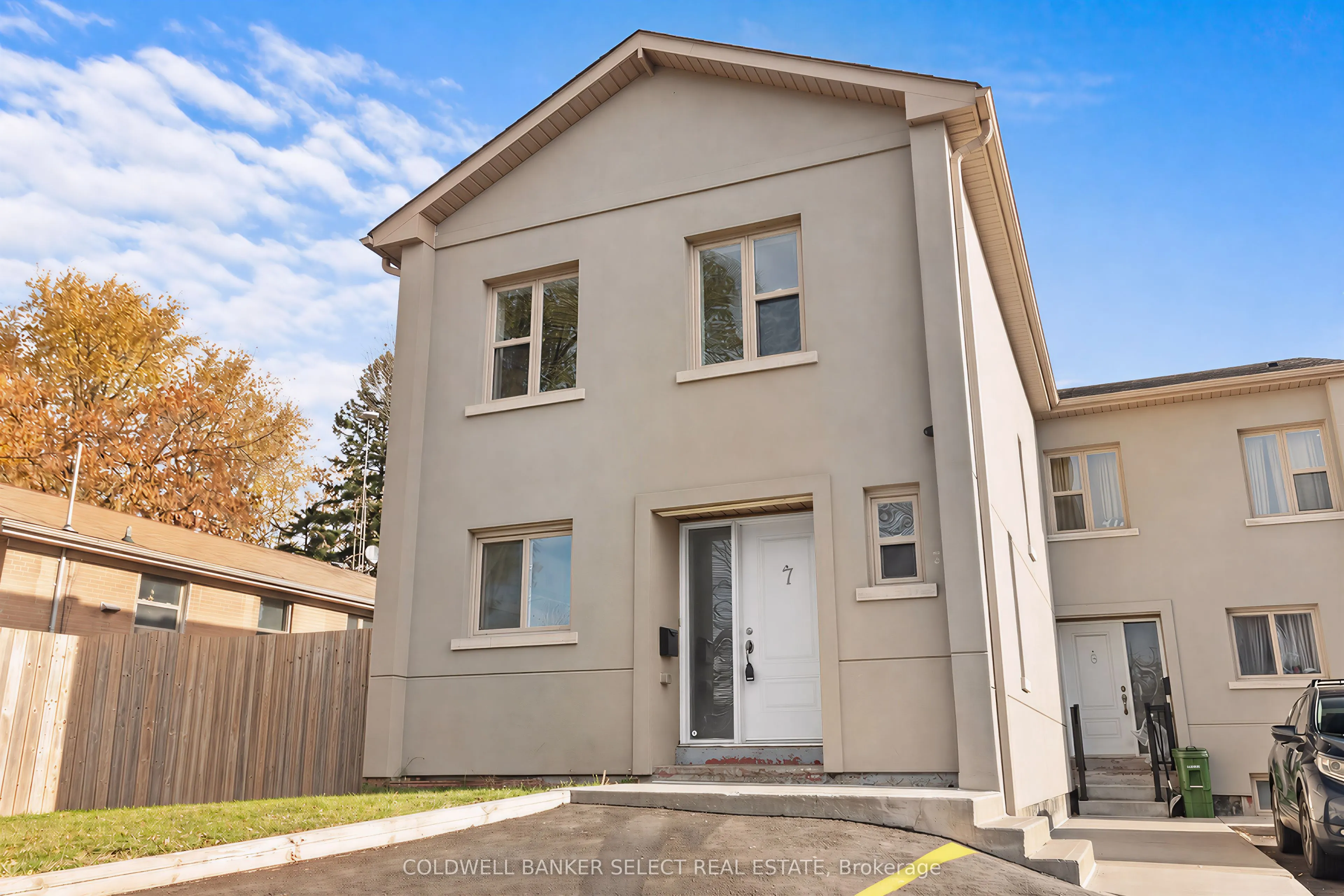 Property For Lease | E13242684