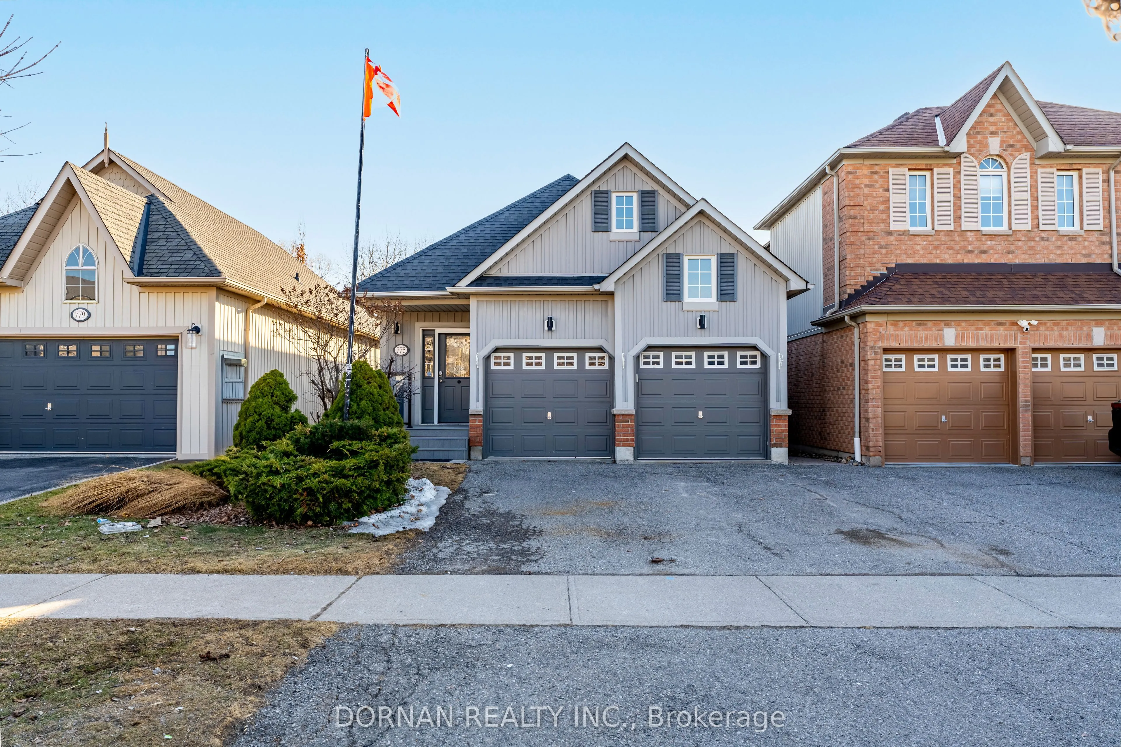 Detached Home For Lease | E13248860