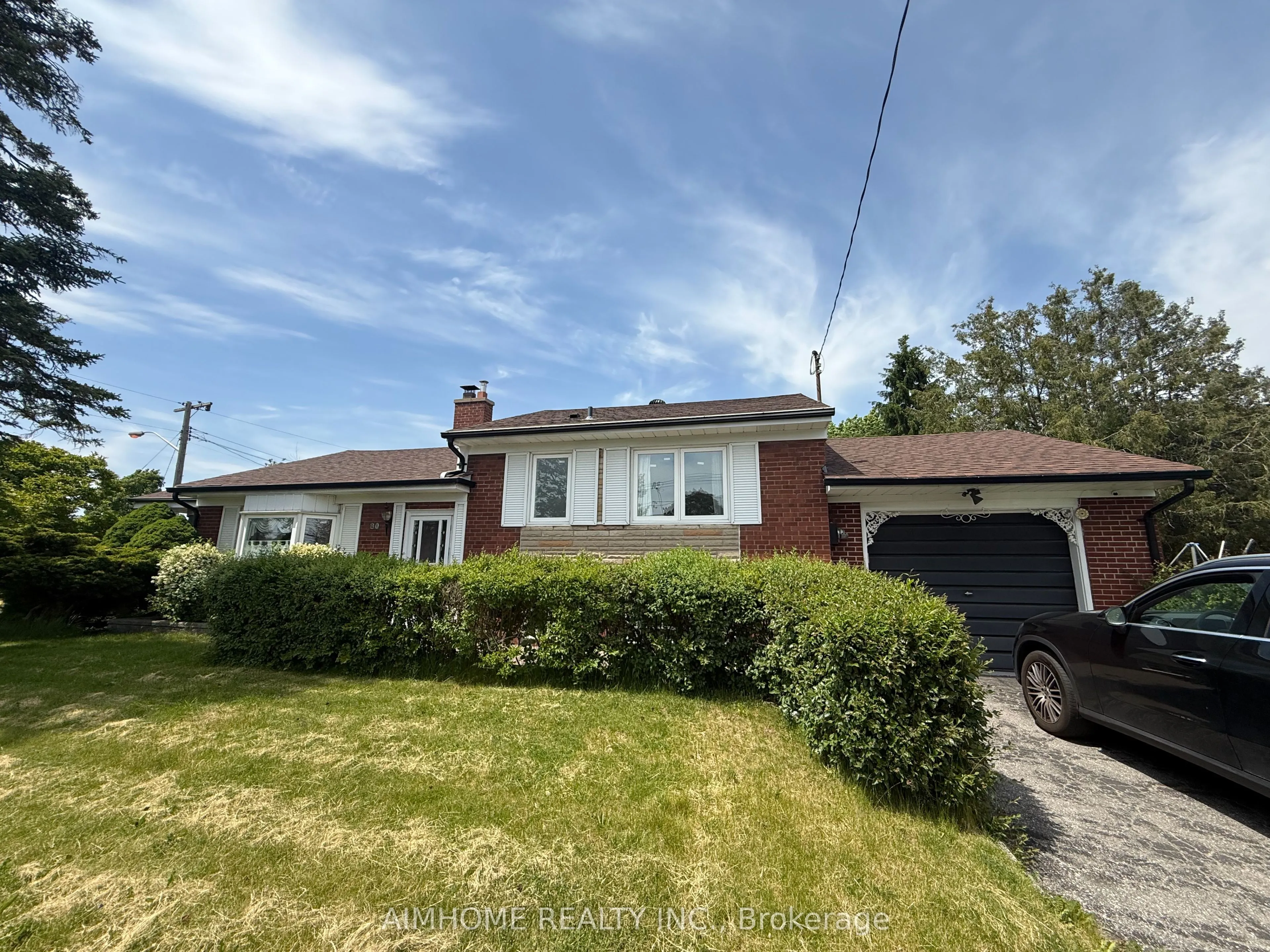 Detached Home For Lease | E13289082