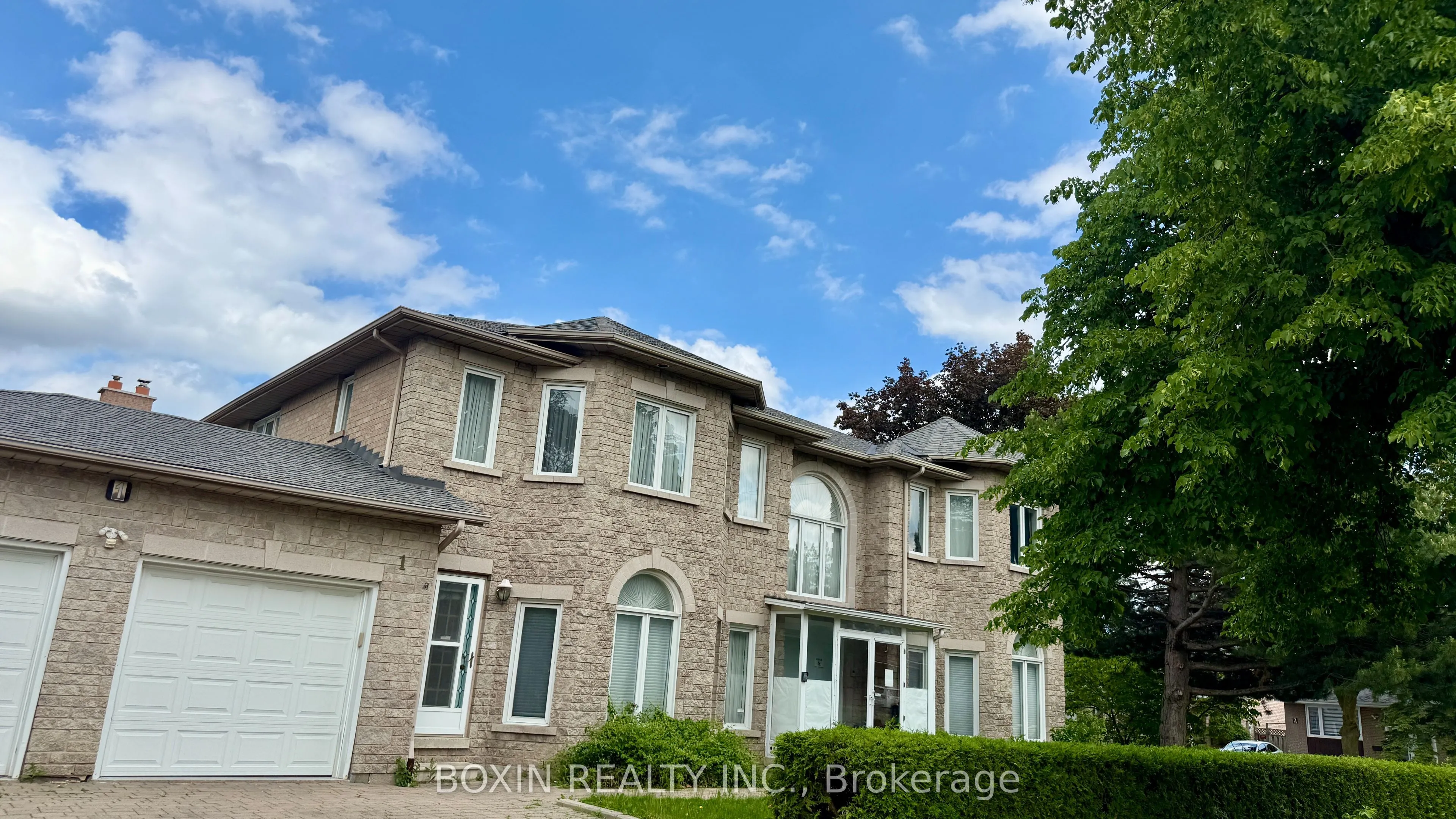 Detached Home For Lease | E13448970