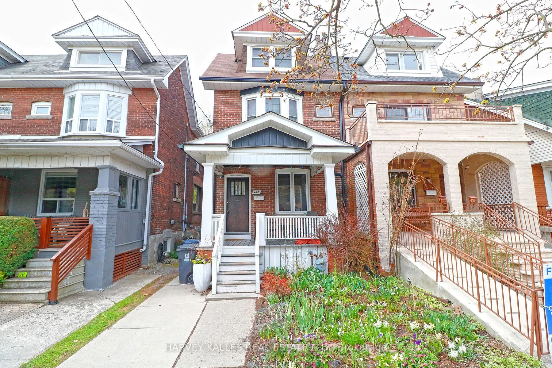 Detached Home For Lease | E13454910